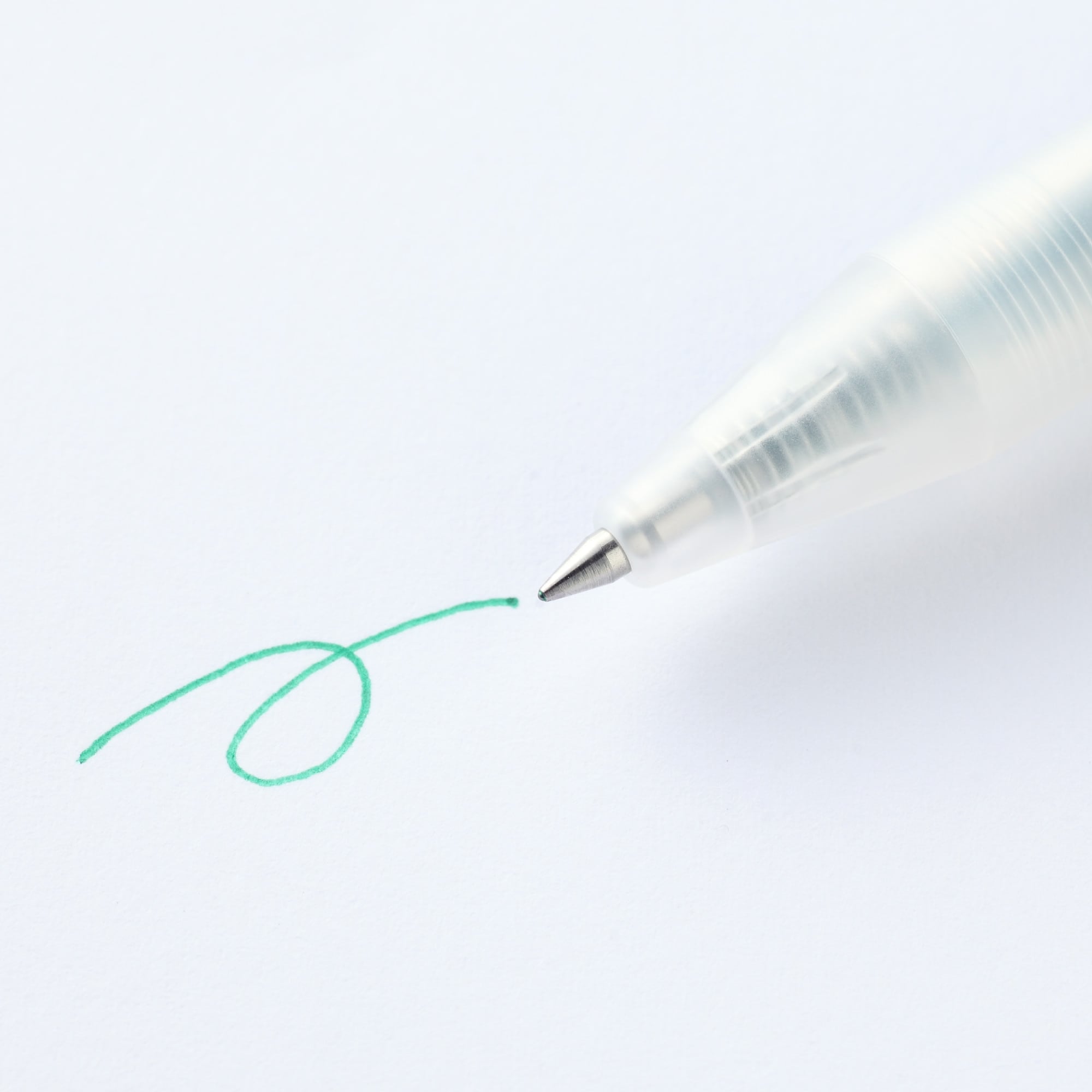 さらさら描けるゲルインキボールペン　ノック式