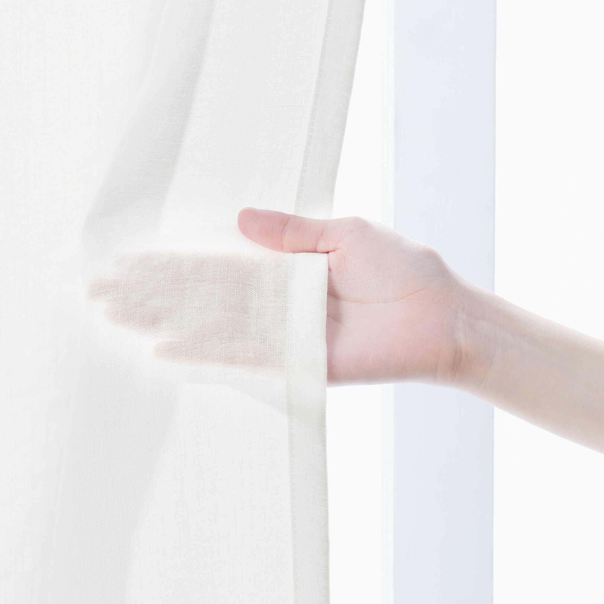 ポリエステル平織レースプリーツカーテン／オフ白