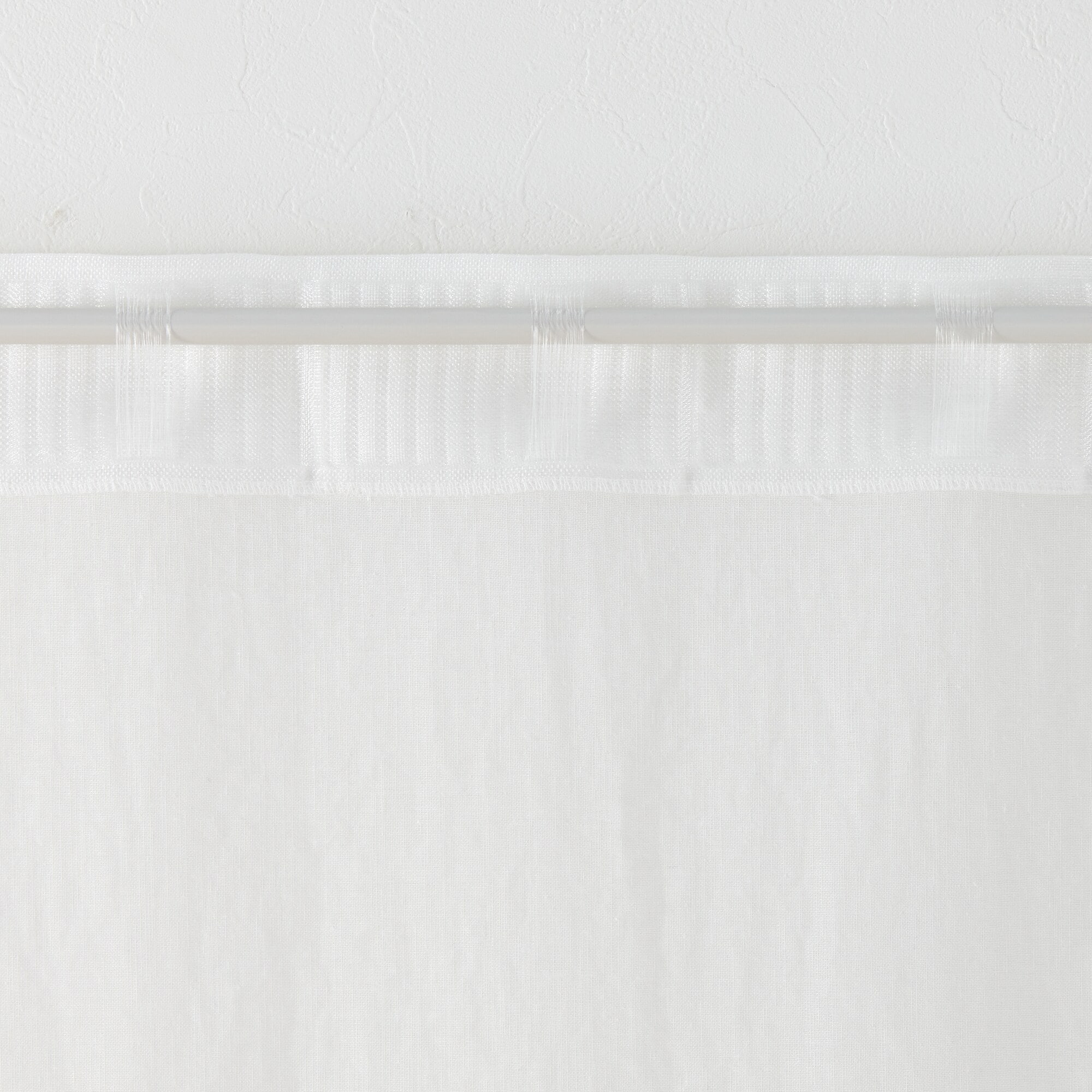 ポリエステル平織レースノンプリーツカーテン／オフ白