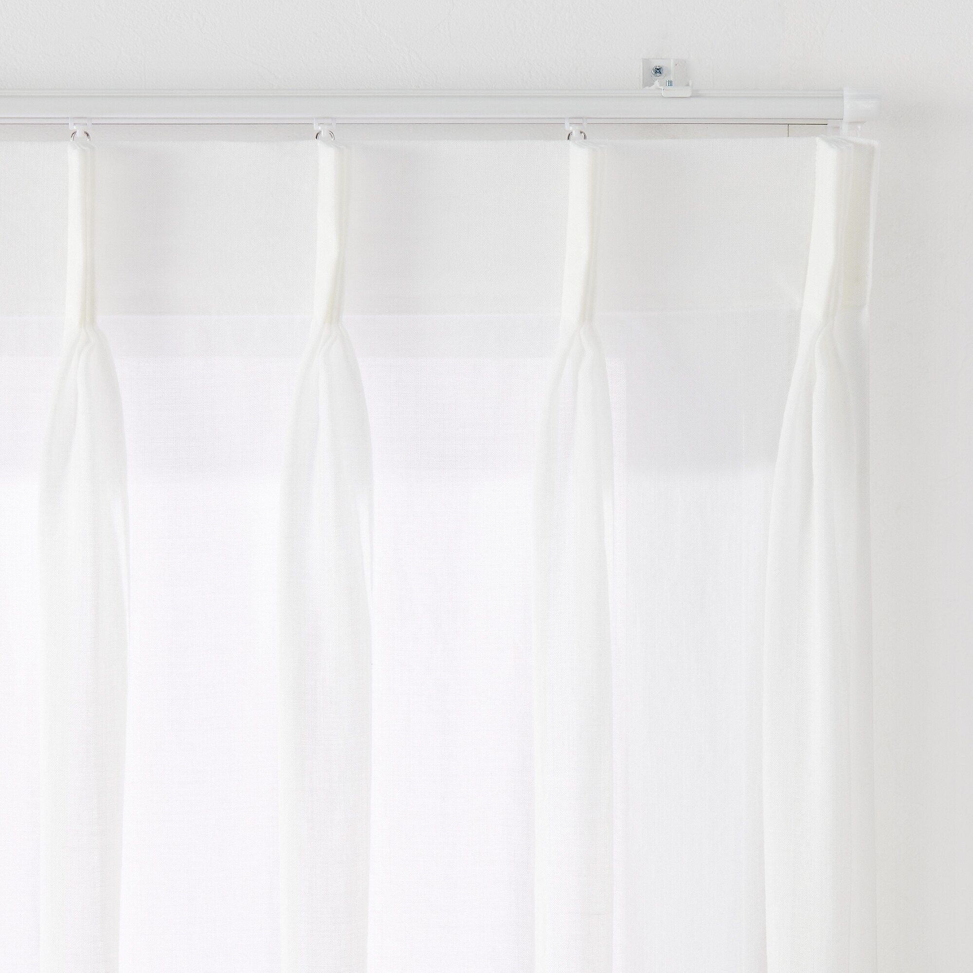 ポリエステル平織レースプリーツカーテン２倍ヒダ／オフ白