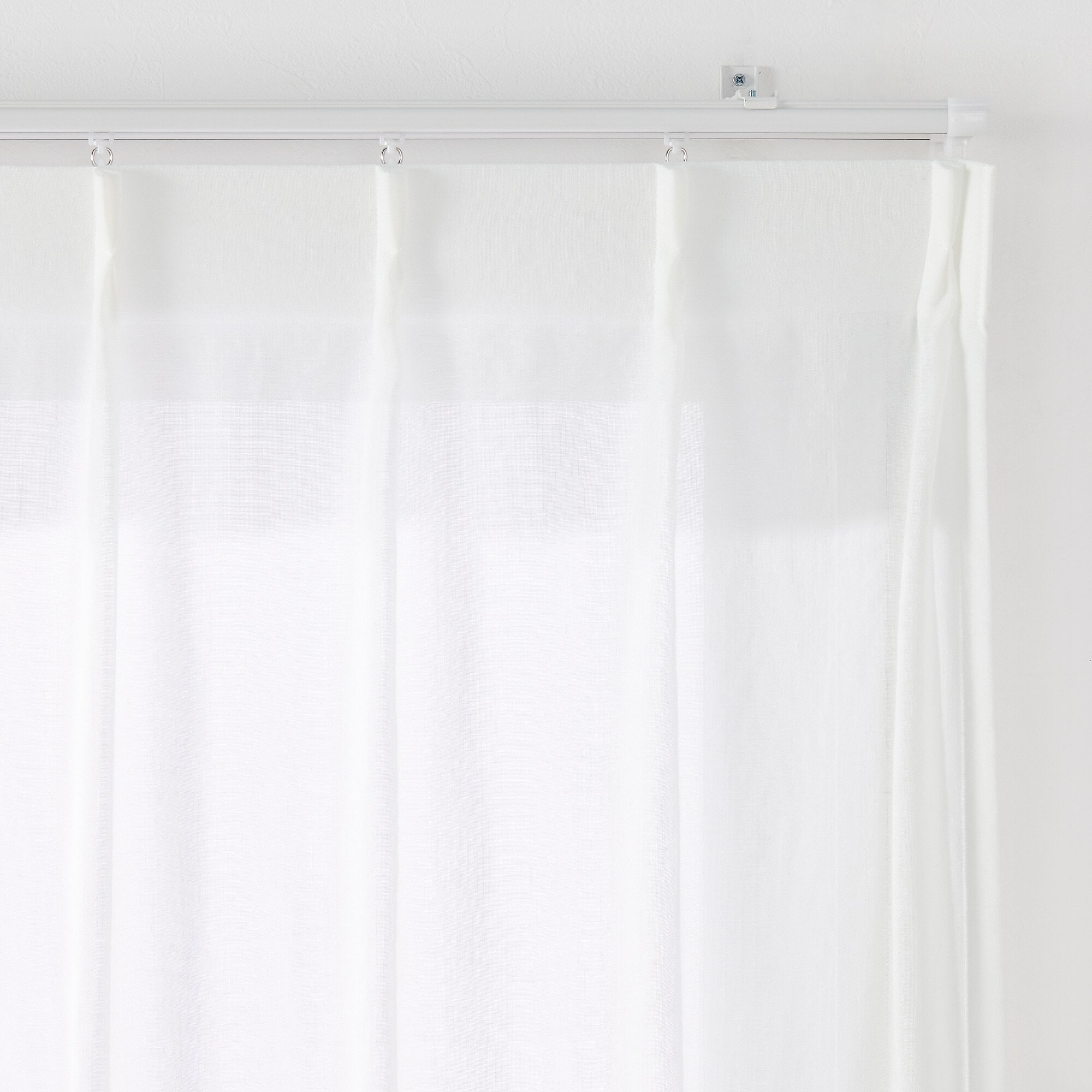 ポリエステル平織レースプリーツカーテン／アイボリー