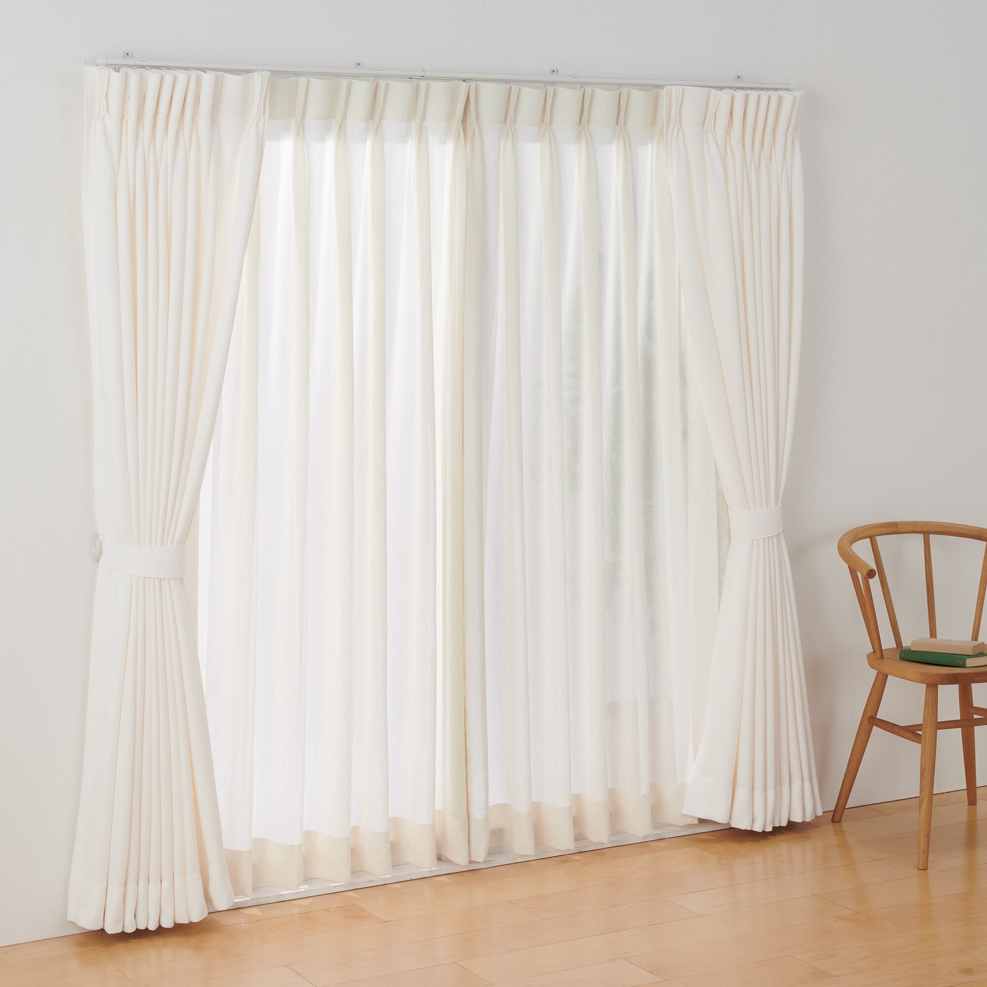 ポリエステル平織レースプリーツカーテン２倍ヒダ／アイボリー