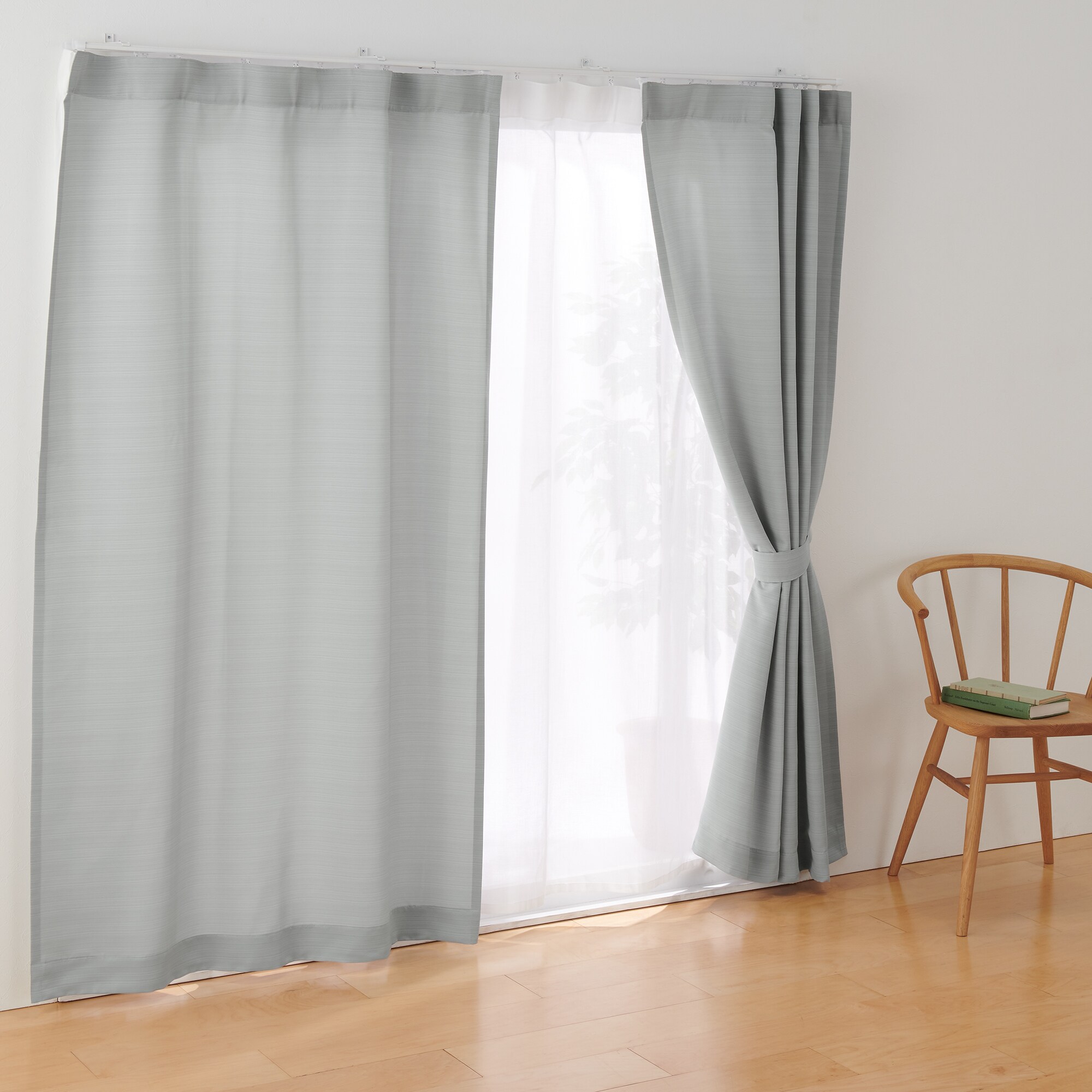ポリエステルグログラン（防炎）ノンプリーツカーテン／グレー