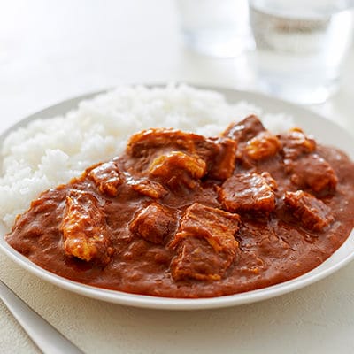 牛ばら肉の大盛りカレー