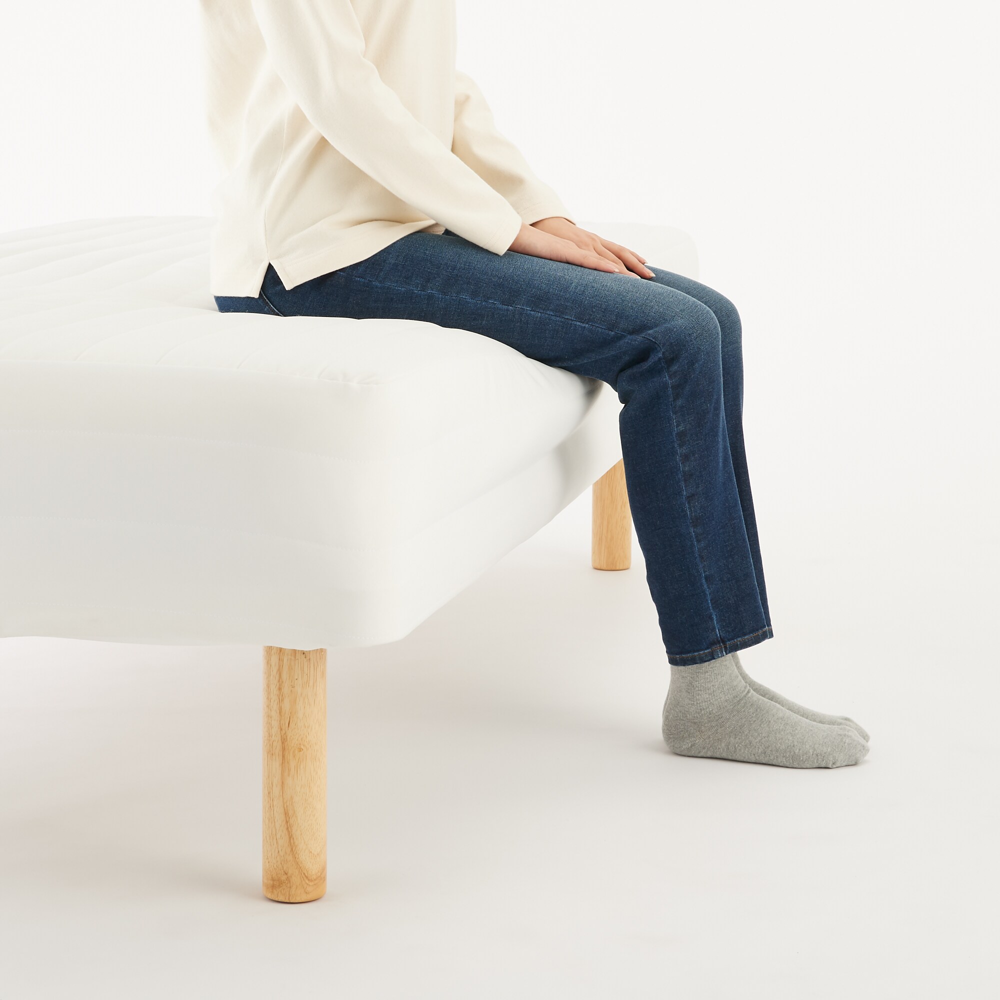 脚付マットレス・高密度ポケットコイル・セミダブル（スチールメッシュ・洗えるカバー