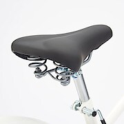 ２６型フル装備自転車・ベージュ オートライト・バスケット・後輪錠 