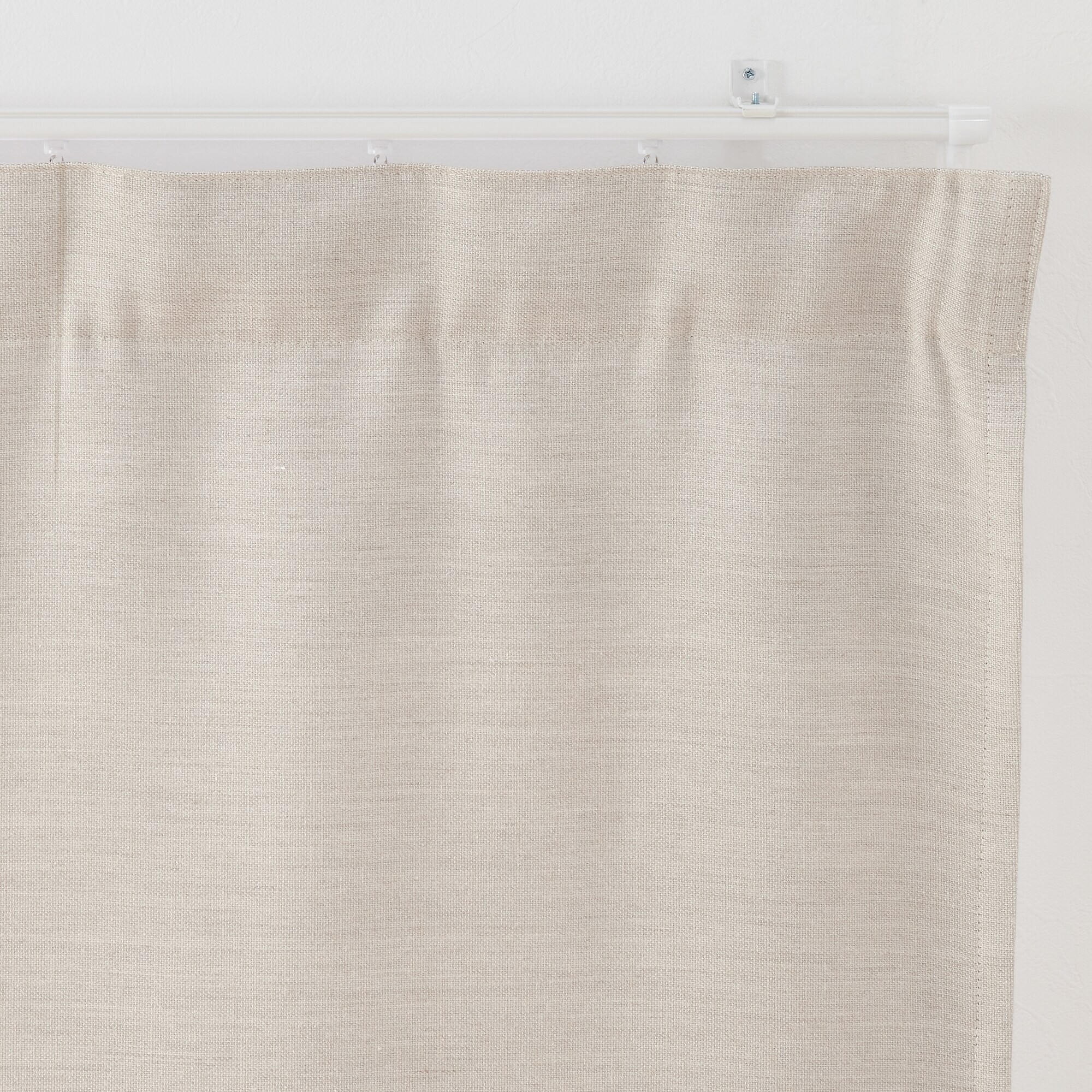 ポリエステルななこ織（防炎・遮光）ノンプリーツカーテン／ベージュ