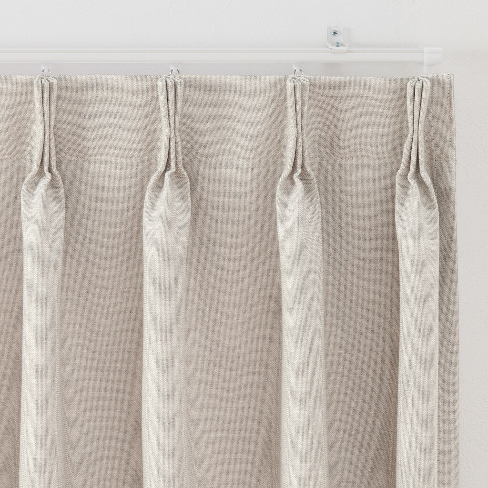 ポリエステルななこ織（防炎・遮光）プリーツカーテン２倍ヒダ／ベージュ