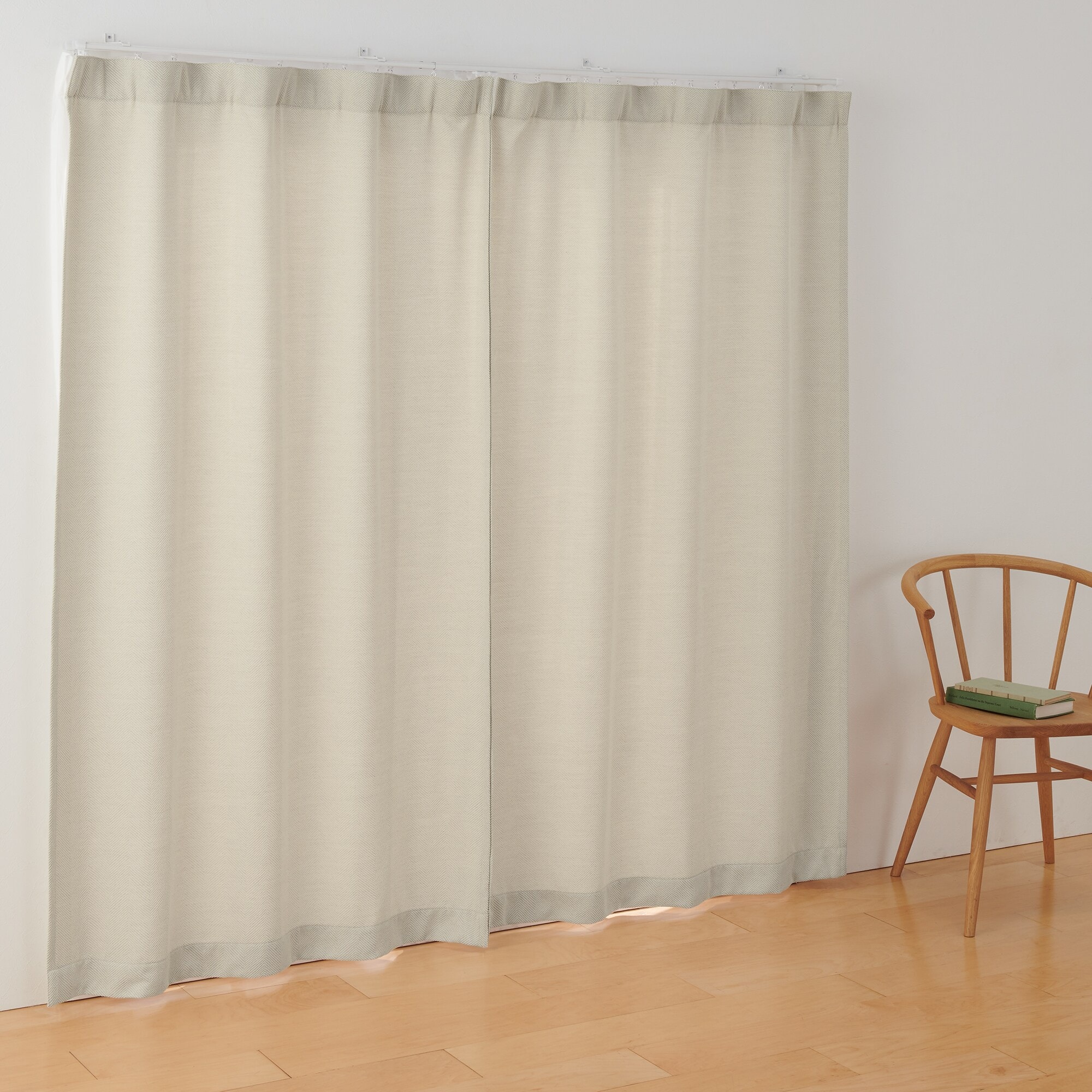 ポリエステルシェニールヘリンボーン（防炎）ノンプリーツカーテン／アイボリー