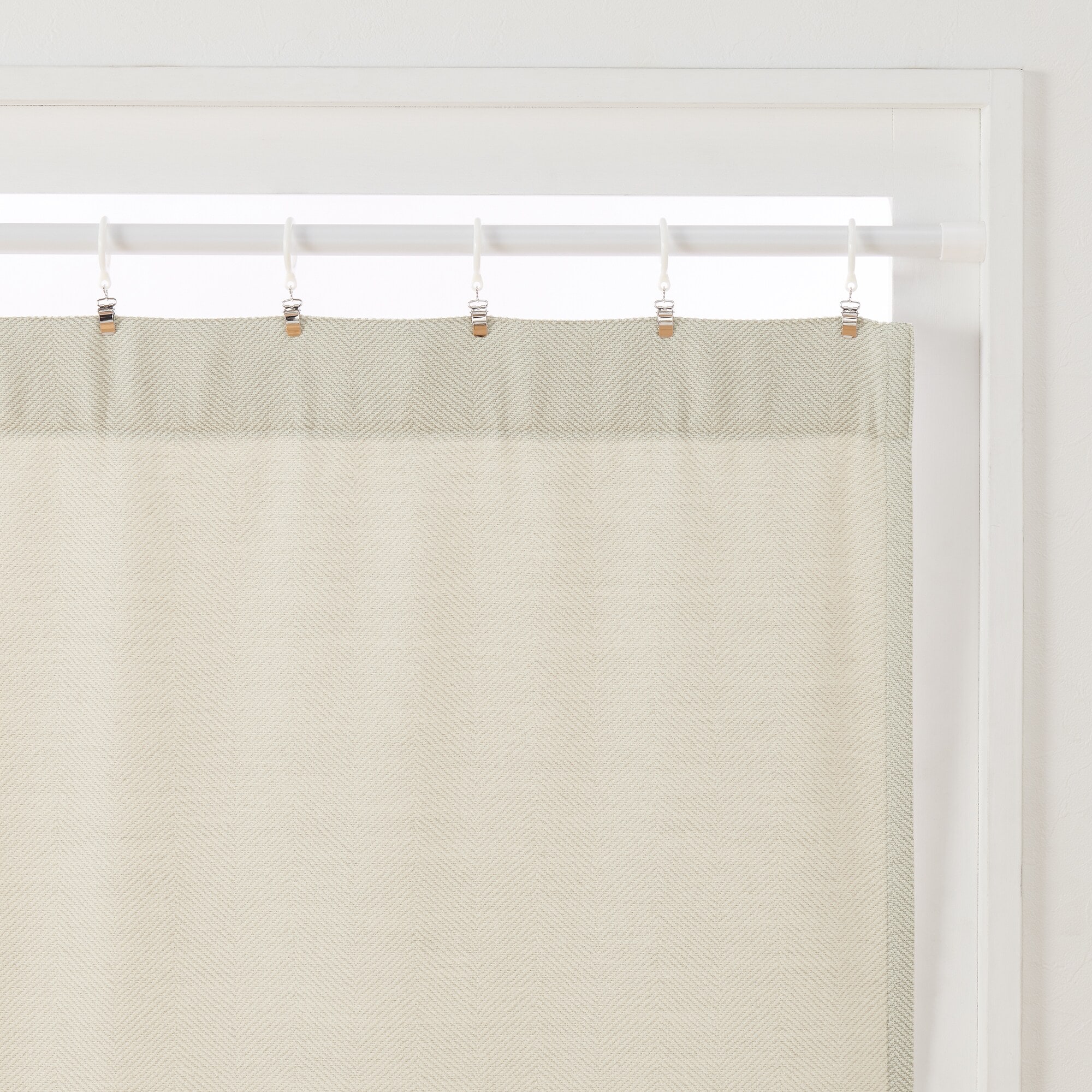 ポリエステルシェニールヘリンボーン（防炎）ノンプリーツカーテン／アイボリー