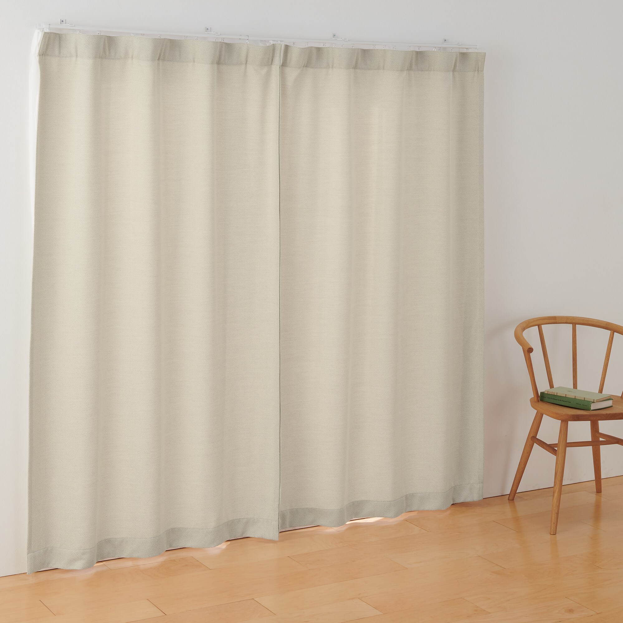 ポリエステルシェニールヘリンボーン（防炎）ノンプリーツカーテン