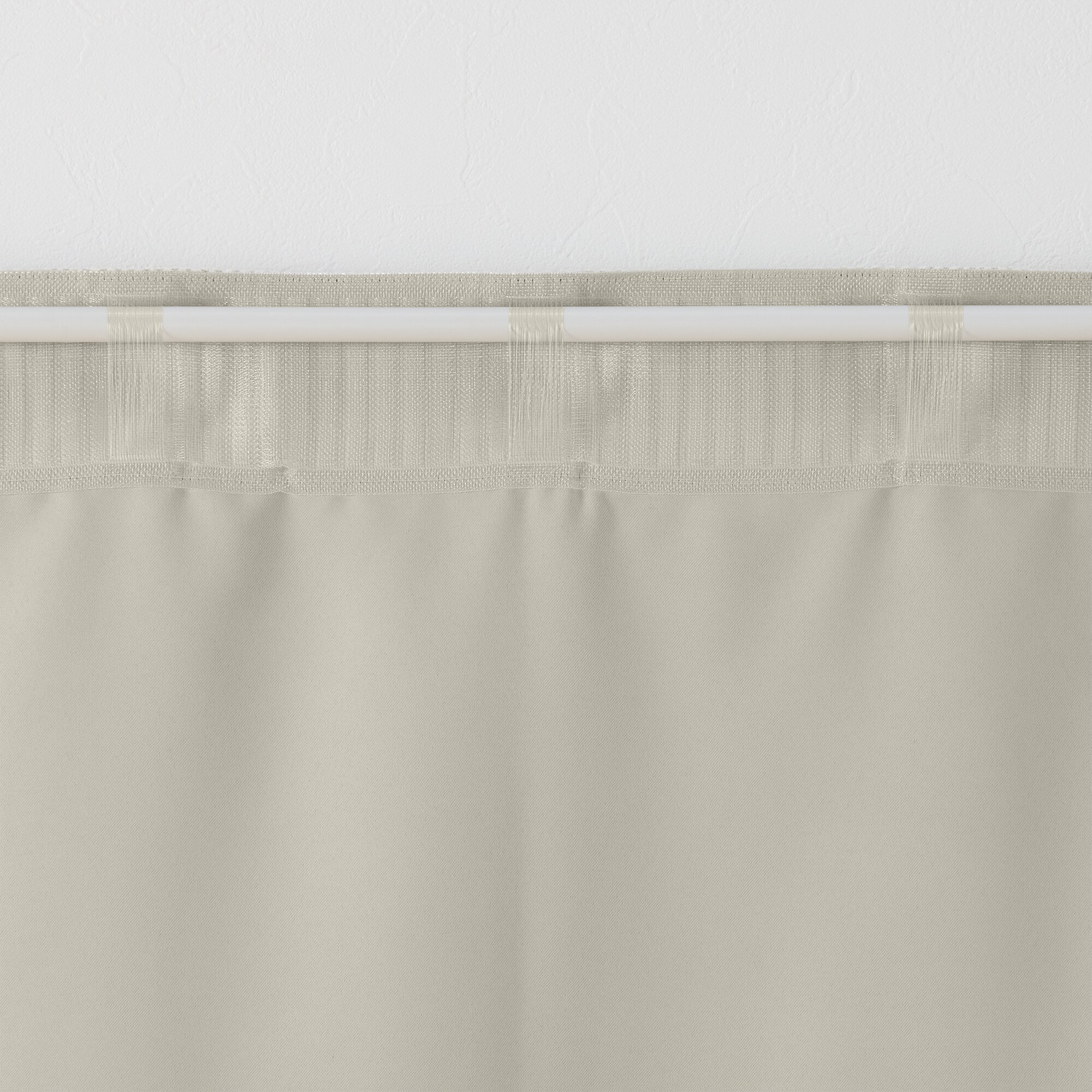 ポリエステルシェニールヘリンボーン（防炎）ノンプリーツカーテン／遮光裏地付／アイ