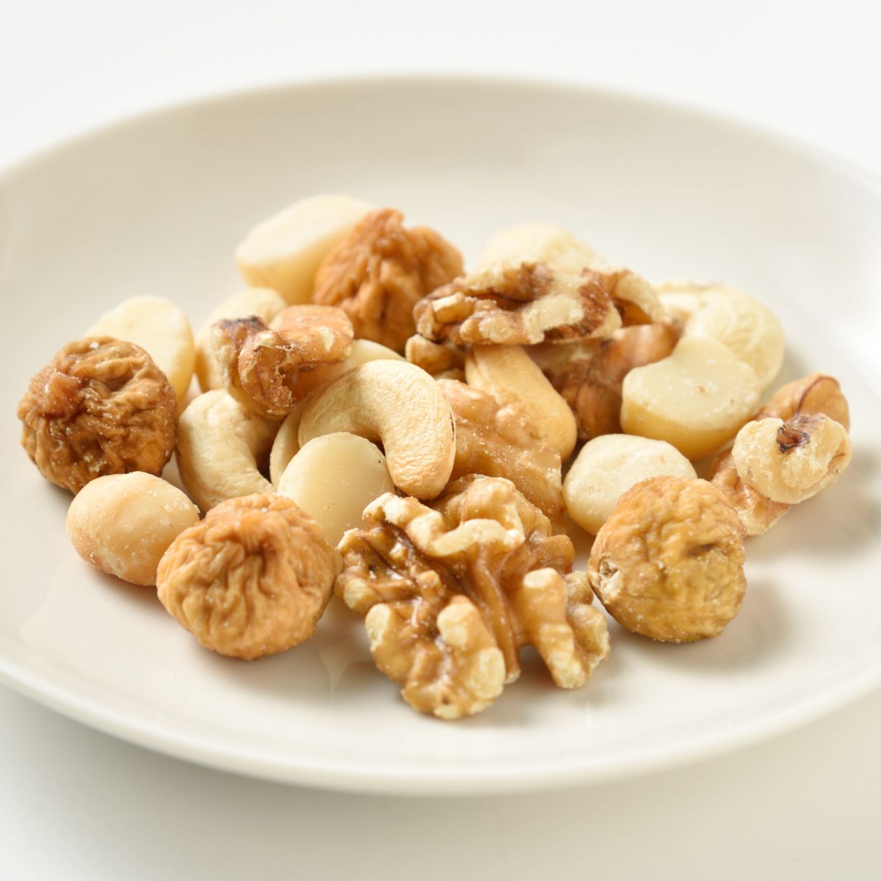 バランス良く組み合わせた クルミ 白いちじく ５０ｇ ナッツ ドライフルーツ 野菜チップ 通販 無印良品