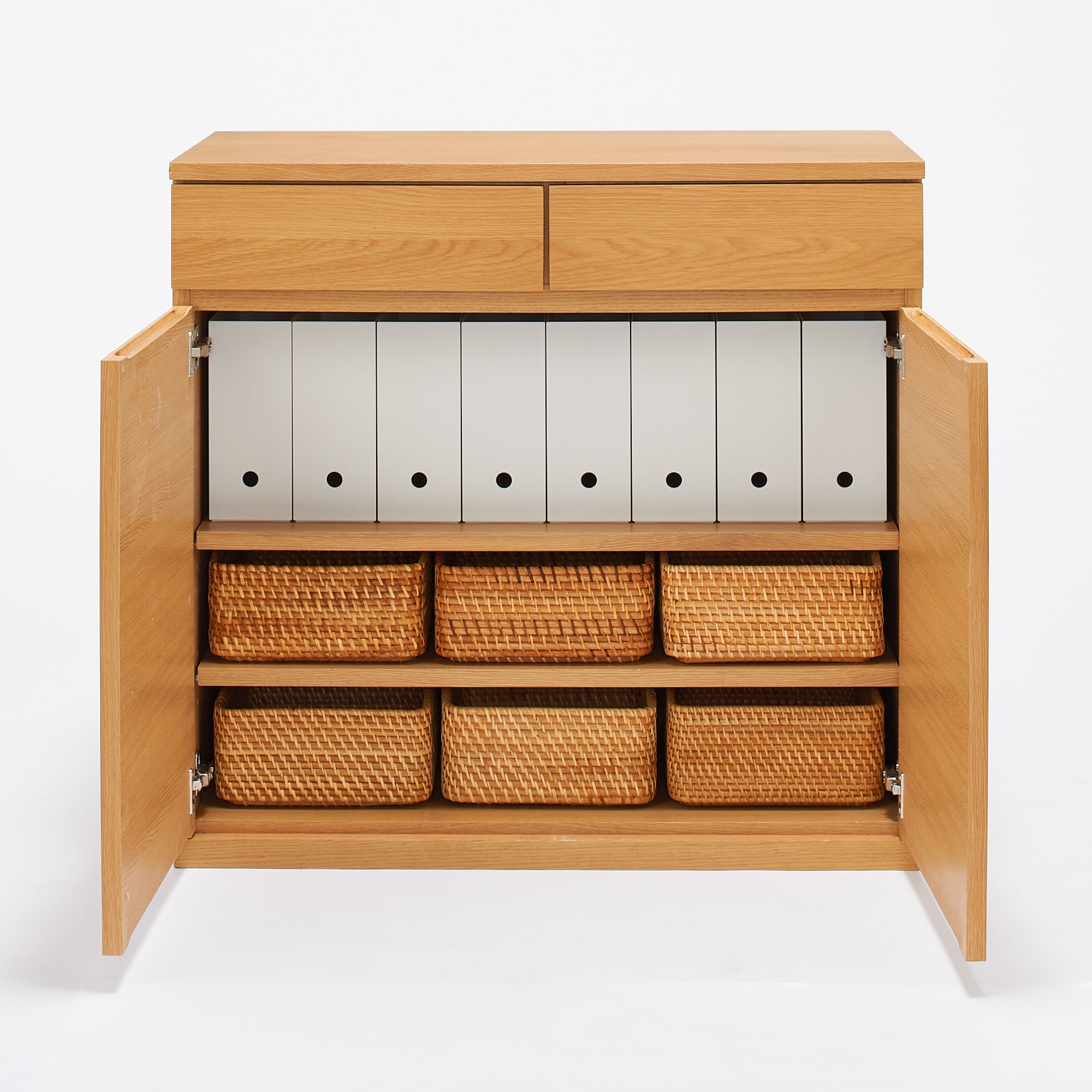 木製キャビネット・木扉・ウォールナット材