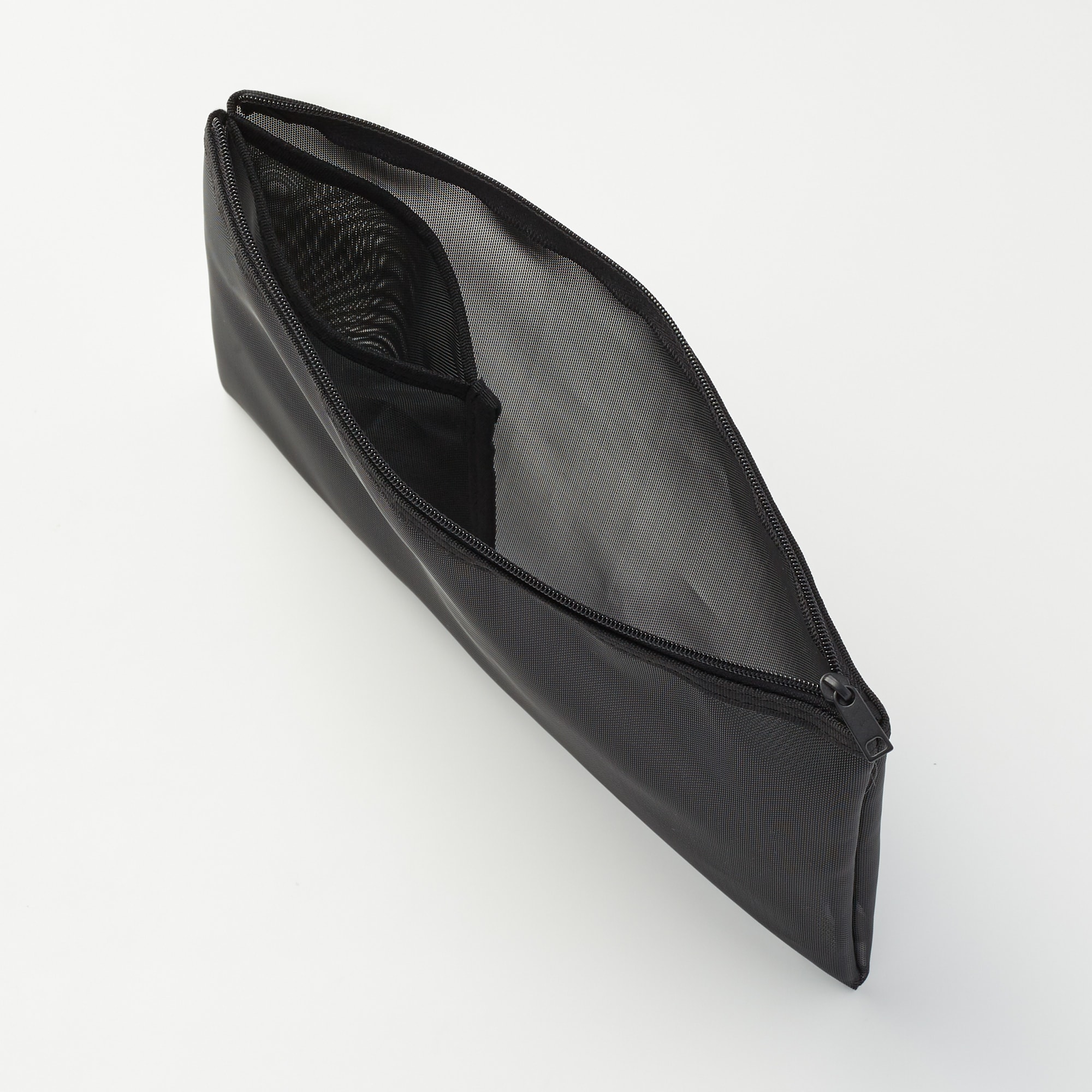 ナイロンメッシュケース・ポケット付き