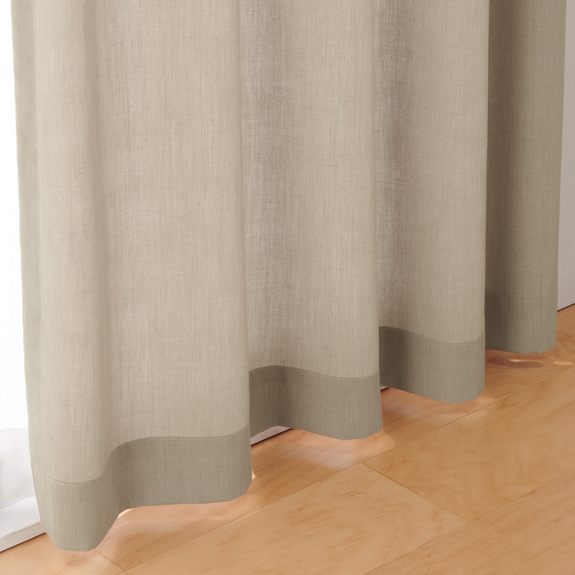 ポリエステル杢調平織ノンプリーツカーテン／ベージュ