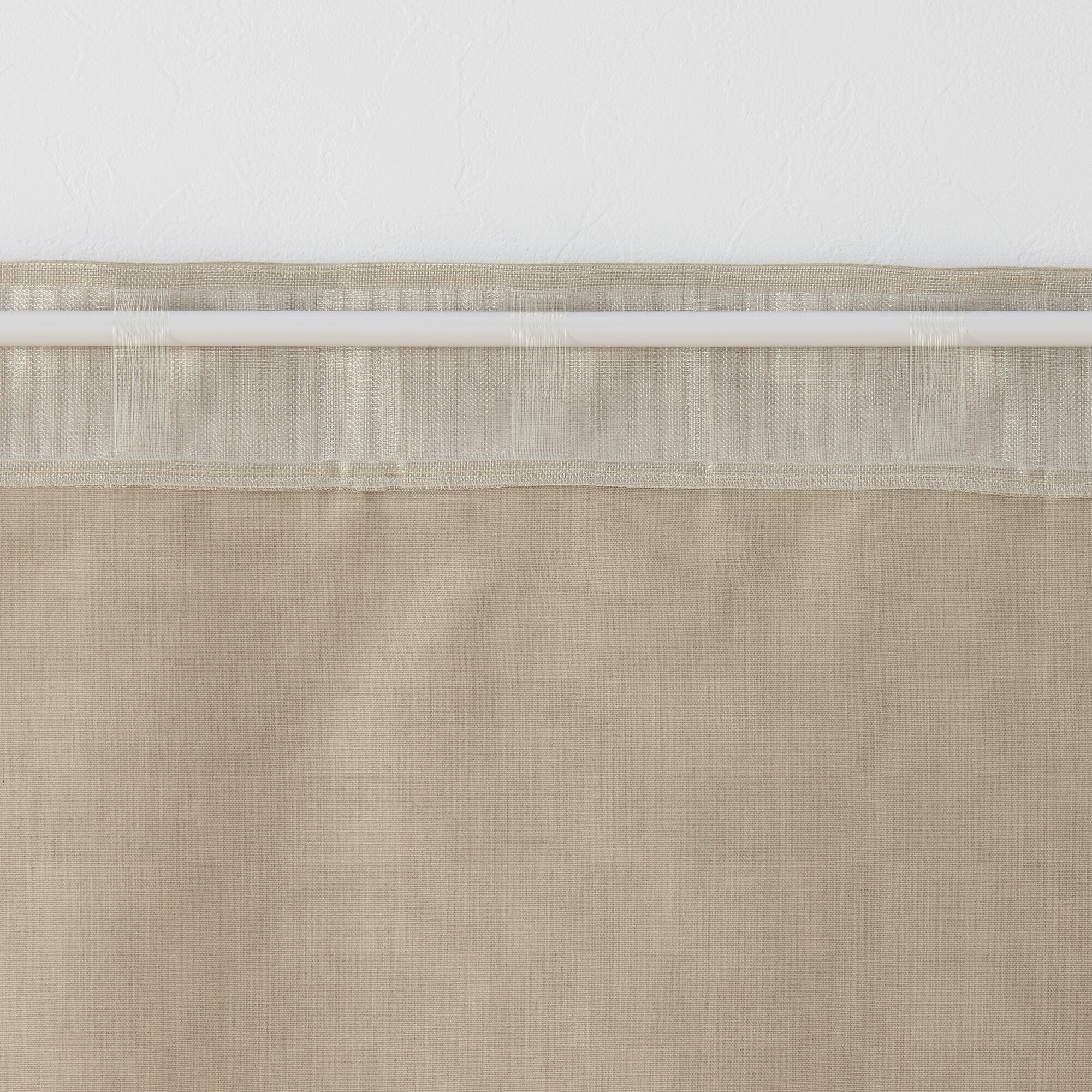 ポリエステル杢調平織ノンプリーツカーテン／ベージュ