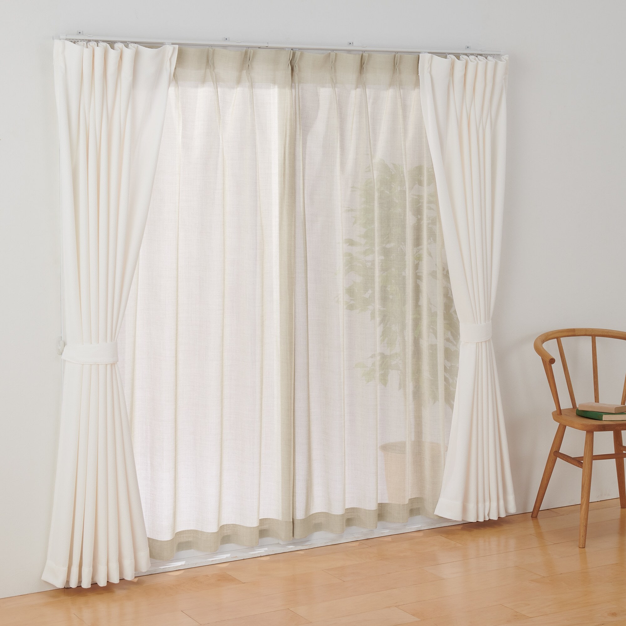 ポリエステル杢調ボイルプリーツカーテン／ベージュ