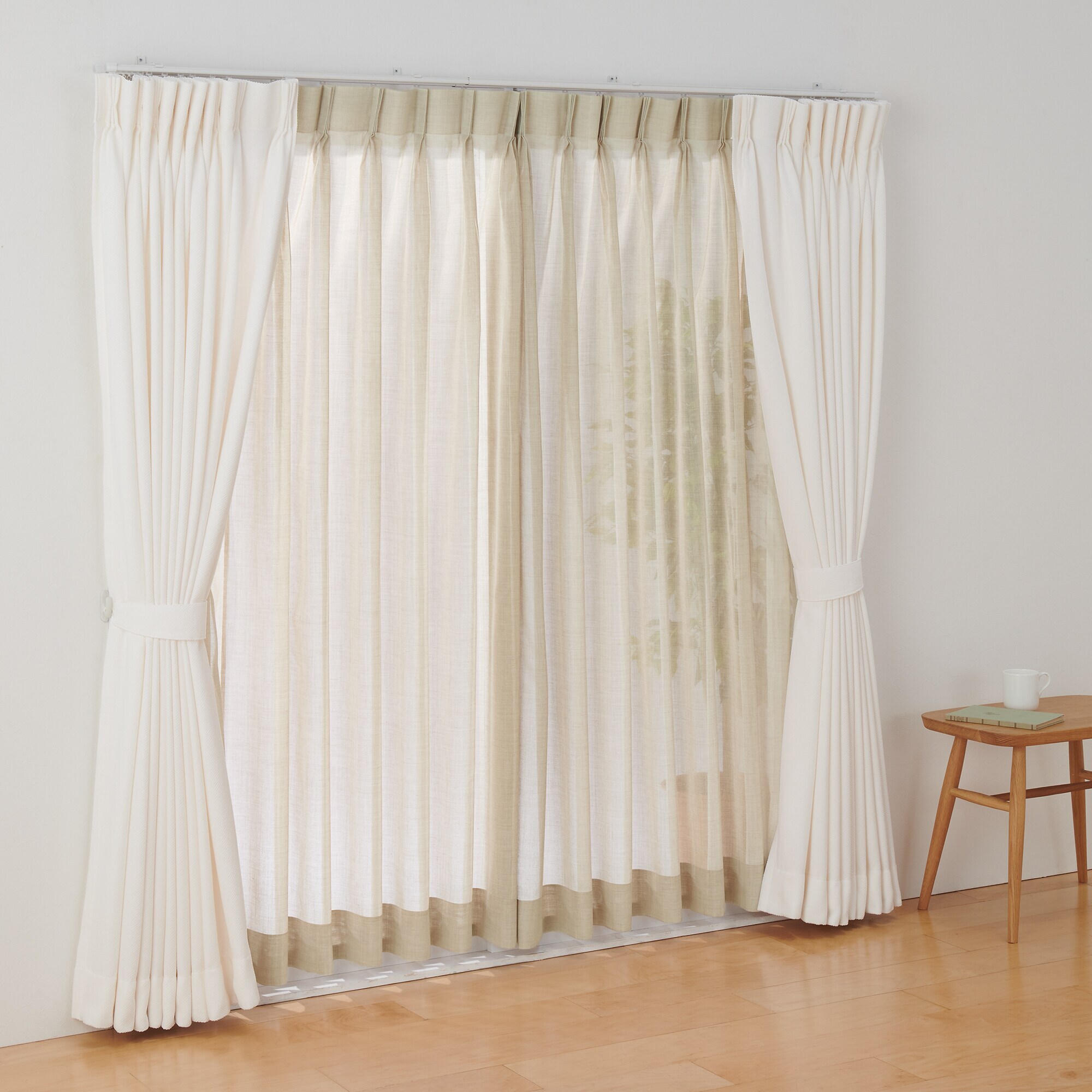 ポリエステル杢調ボイルプリーツカーテン２倍ヒダ／ベージュ
