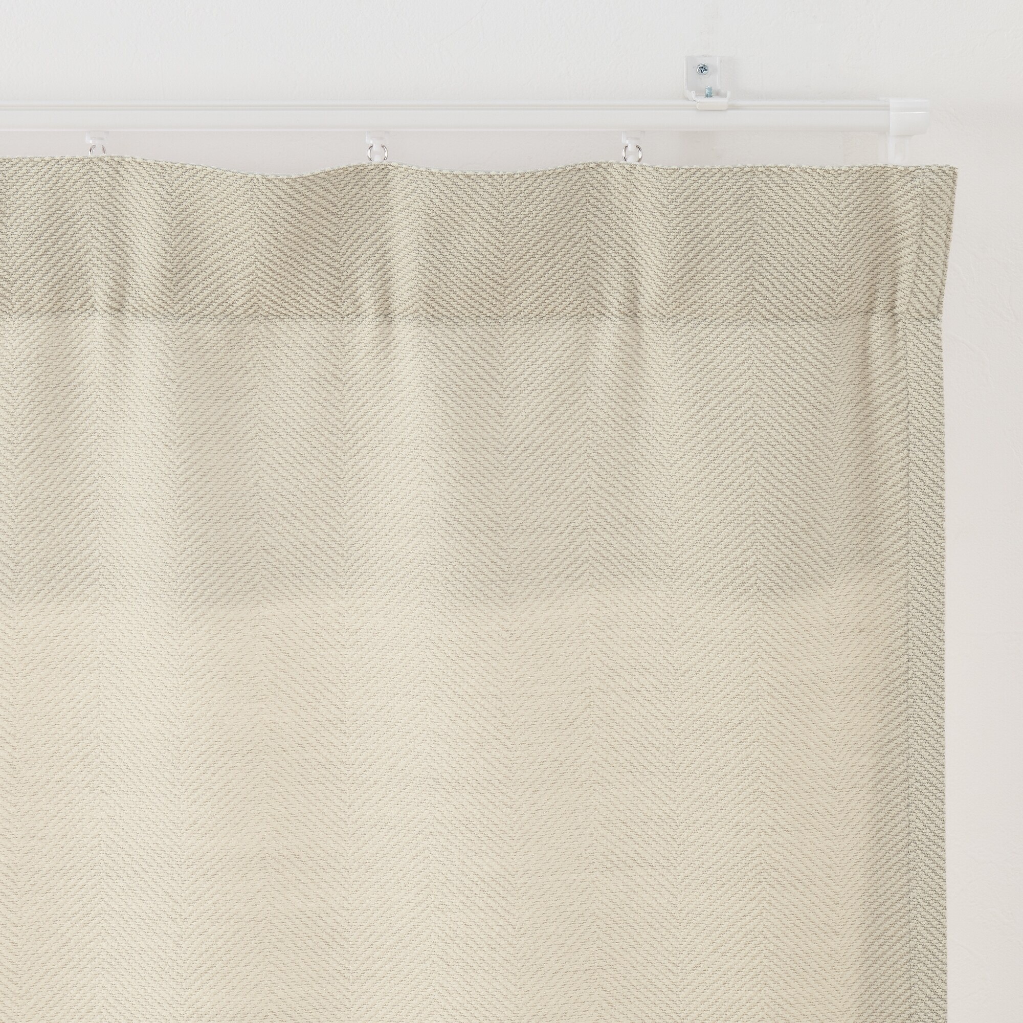 ポリエステルシェニールヘリンボーン（防炎）ノンプリーツカーテン／オフ白