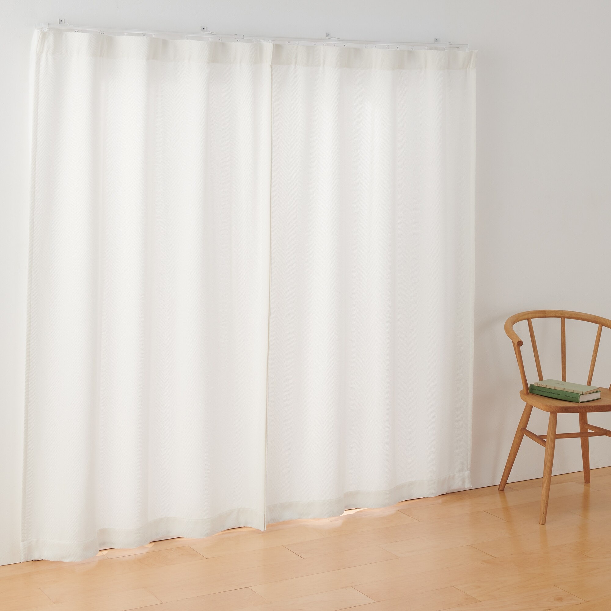 ポリエステルシェニールヘリンボーン（防炎）ノンプリーツカーテン