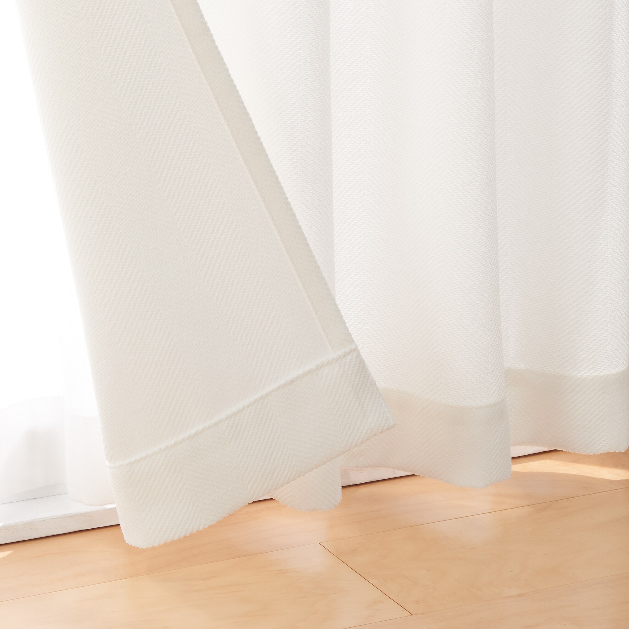 ポリエステルシェニールヘリンボーン（防炎）ノンプリーツカーテン