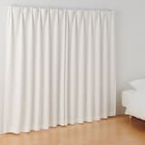 ポリエステルシェニールヘリンボーン（防炎）プリーツカーテン／遮光裏地付／オフ白