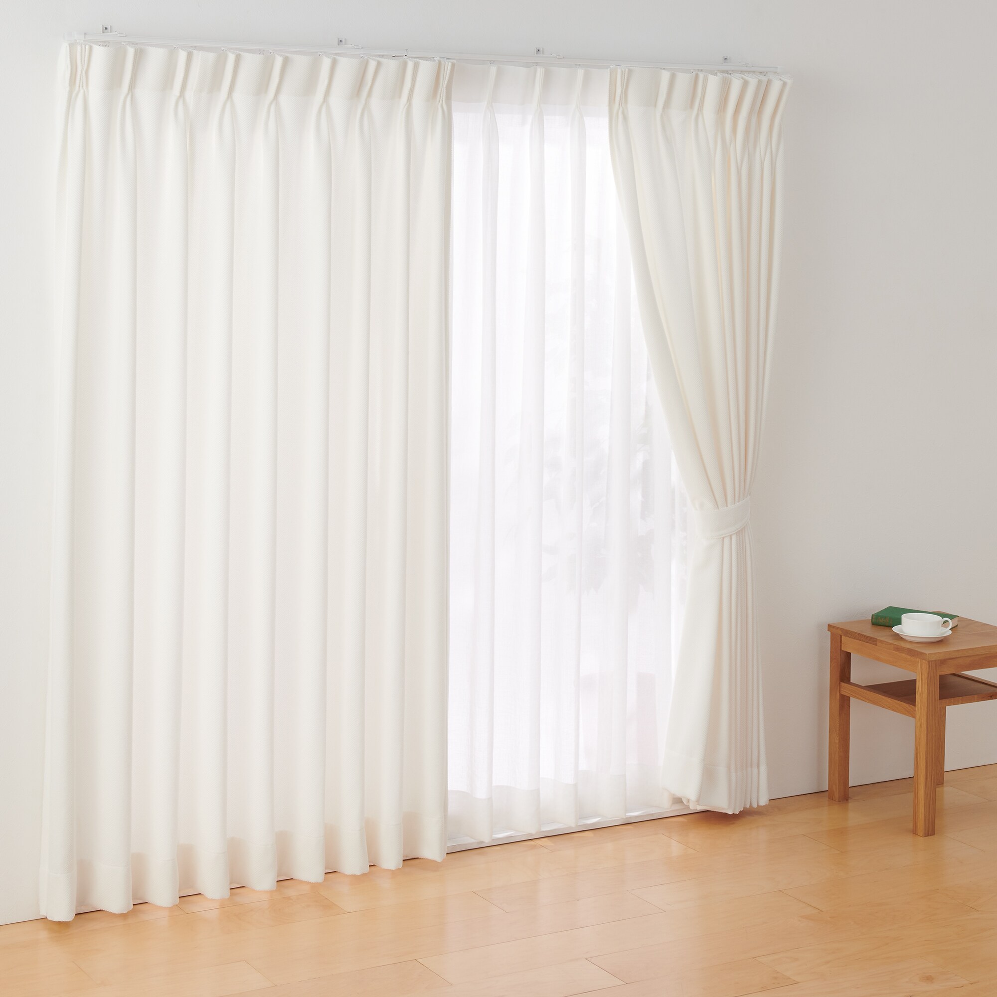 無印良品　ポリエステルシェニールヘリンボーン　ノンプリーツカーテン ポリエステルシェニールヘリンボーン（防炎）ノンプリーツカーテン