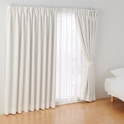 【遮光１級】ポリエステルシェニールヘリンボーン（防炎）プリーツ２倍／遮光裏地付／オフ白