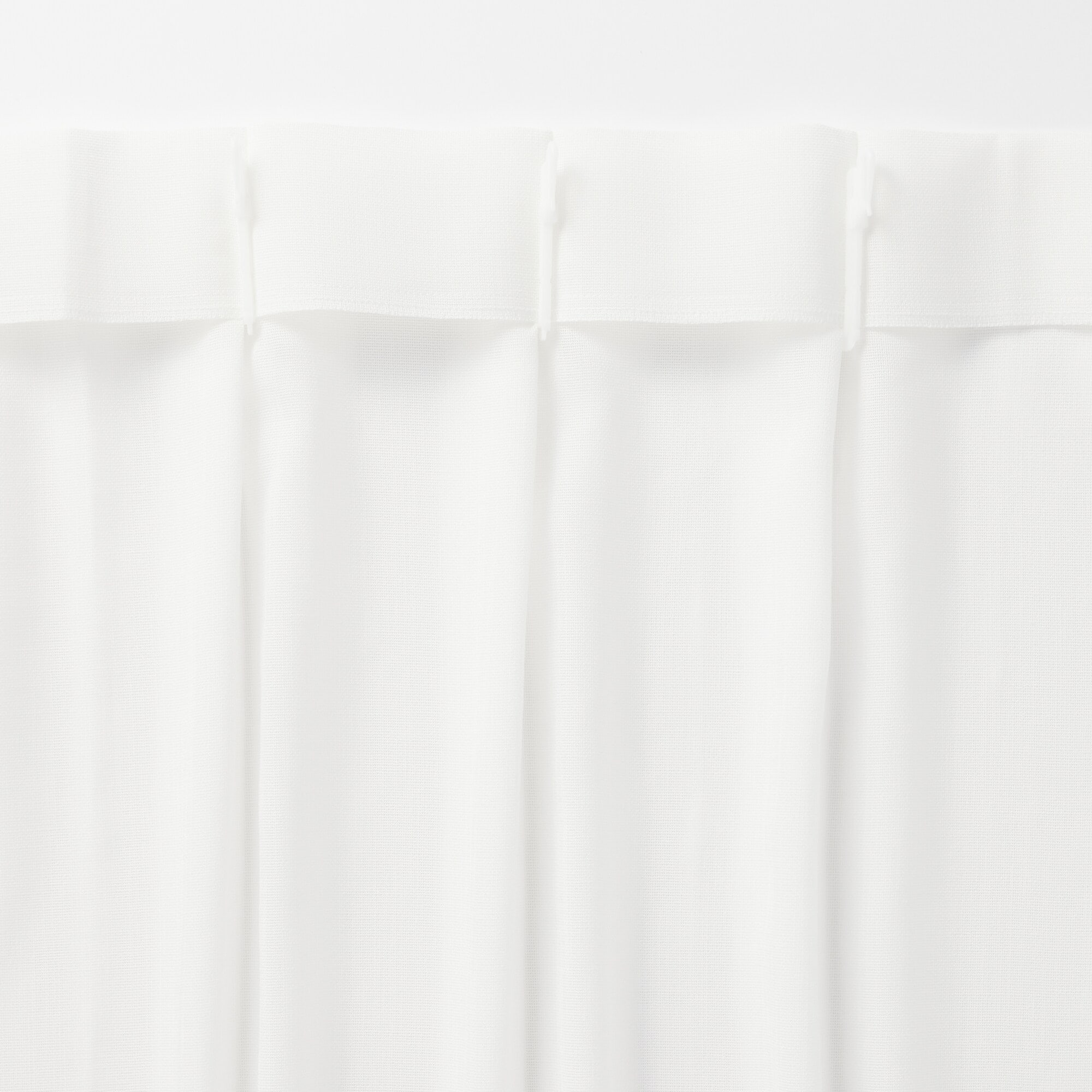 ポリエステル擬紗（防炎）プリーツカーテン／オフ白