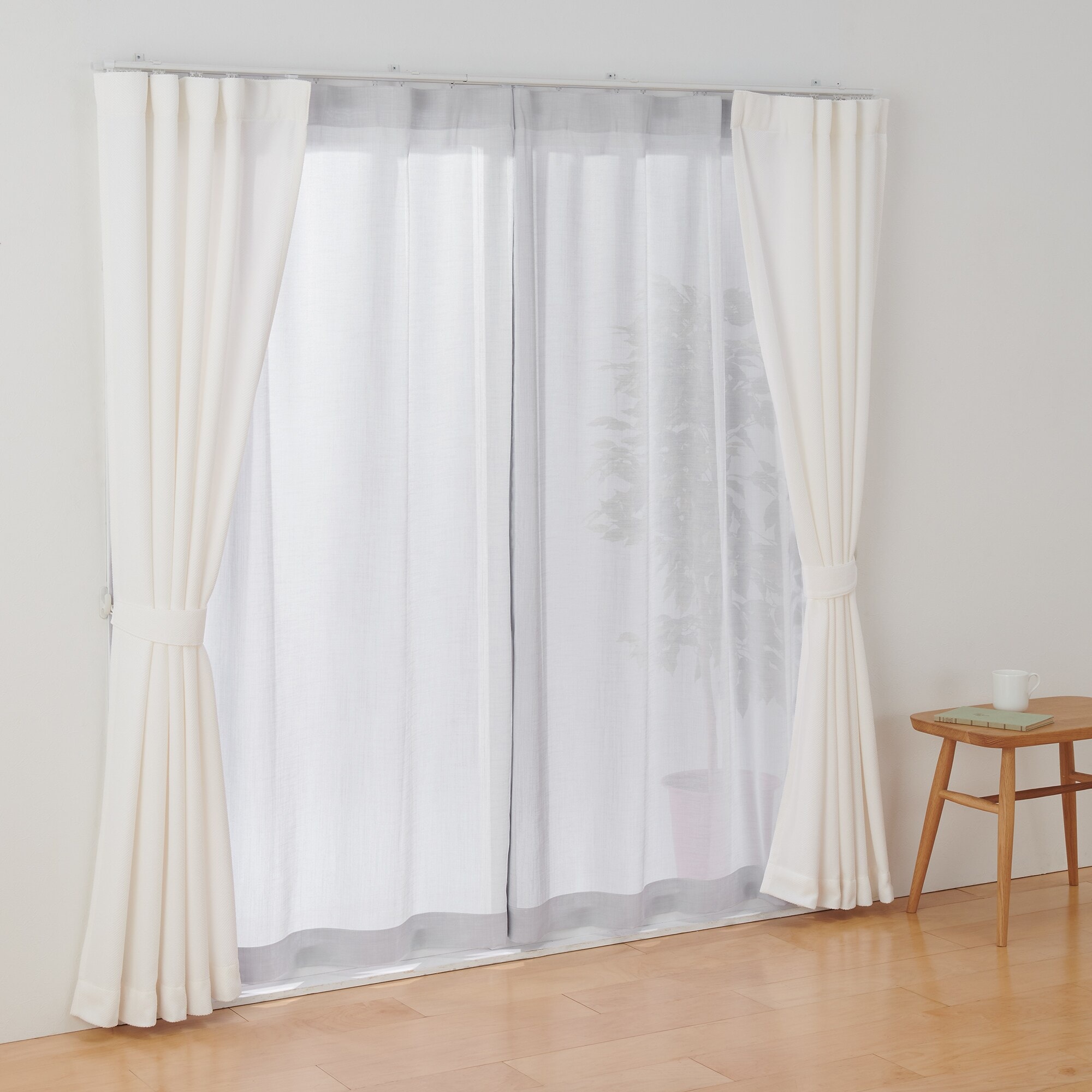 ポリエステル擬紗（防炎）ノンプリーツカーテン／ライトグレー