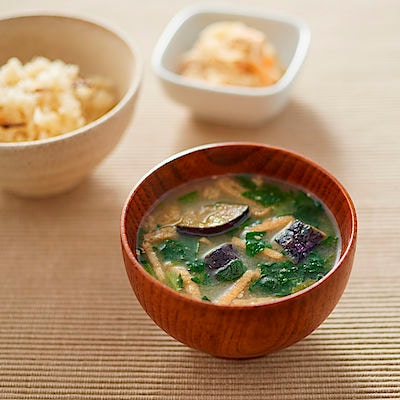 食べるスープ　揚げ茄子とほうれん草の味噌汁　４食