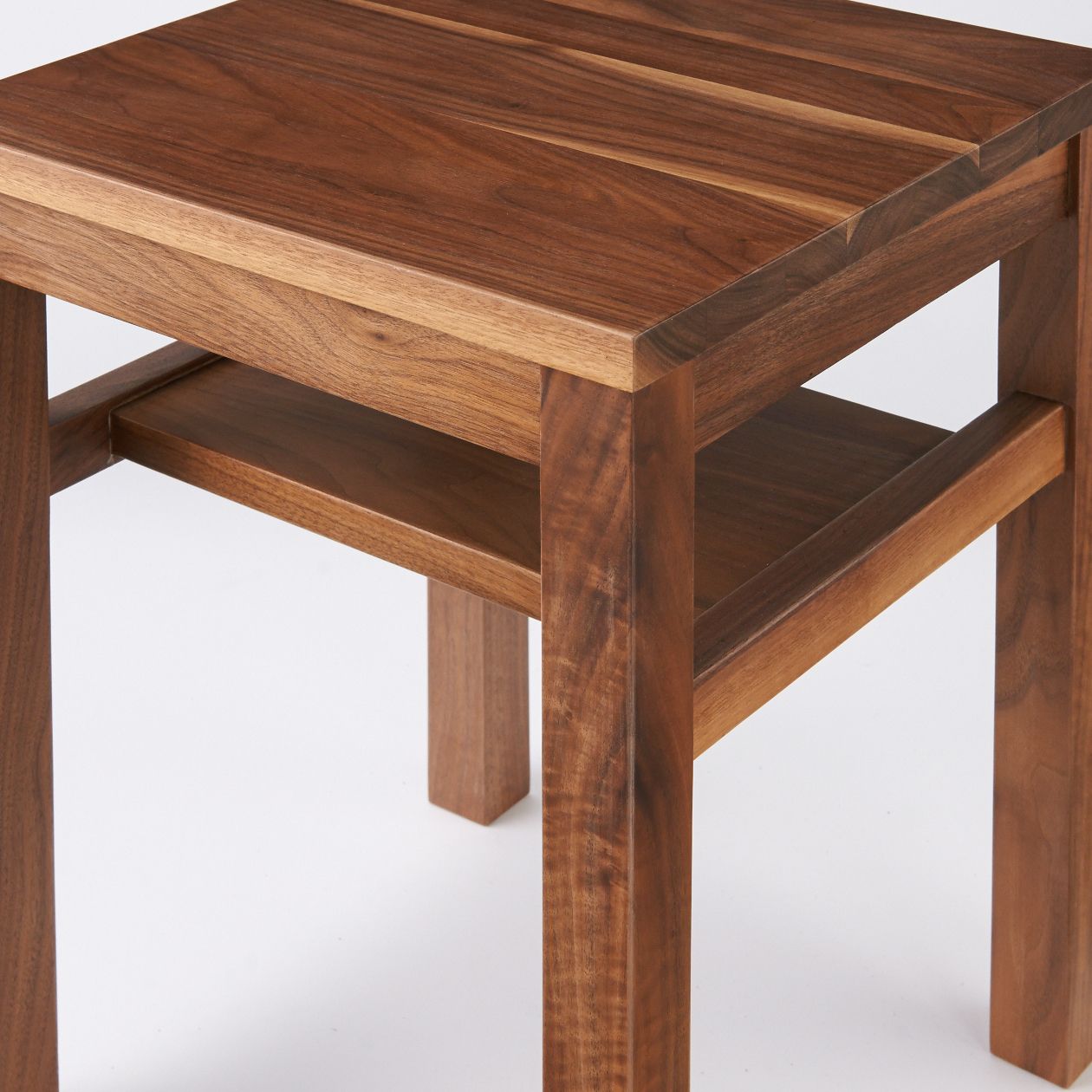 木製サイドテーブルベンチ／板座／ウォールナット材 幅３７×奥行３７ 
