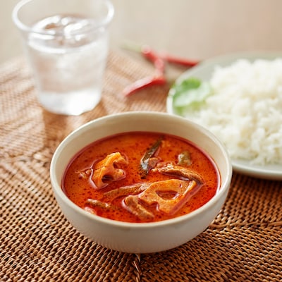 素材を生かしたカレー　レッド