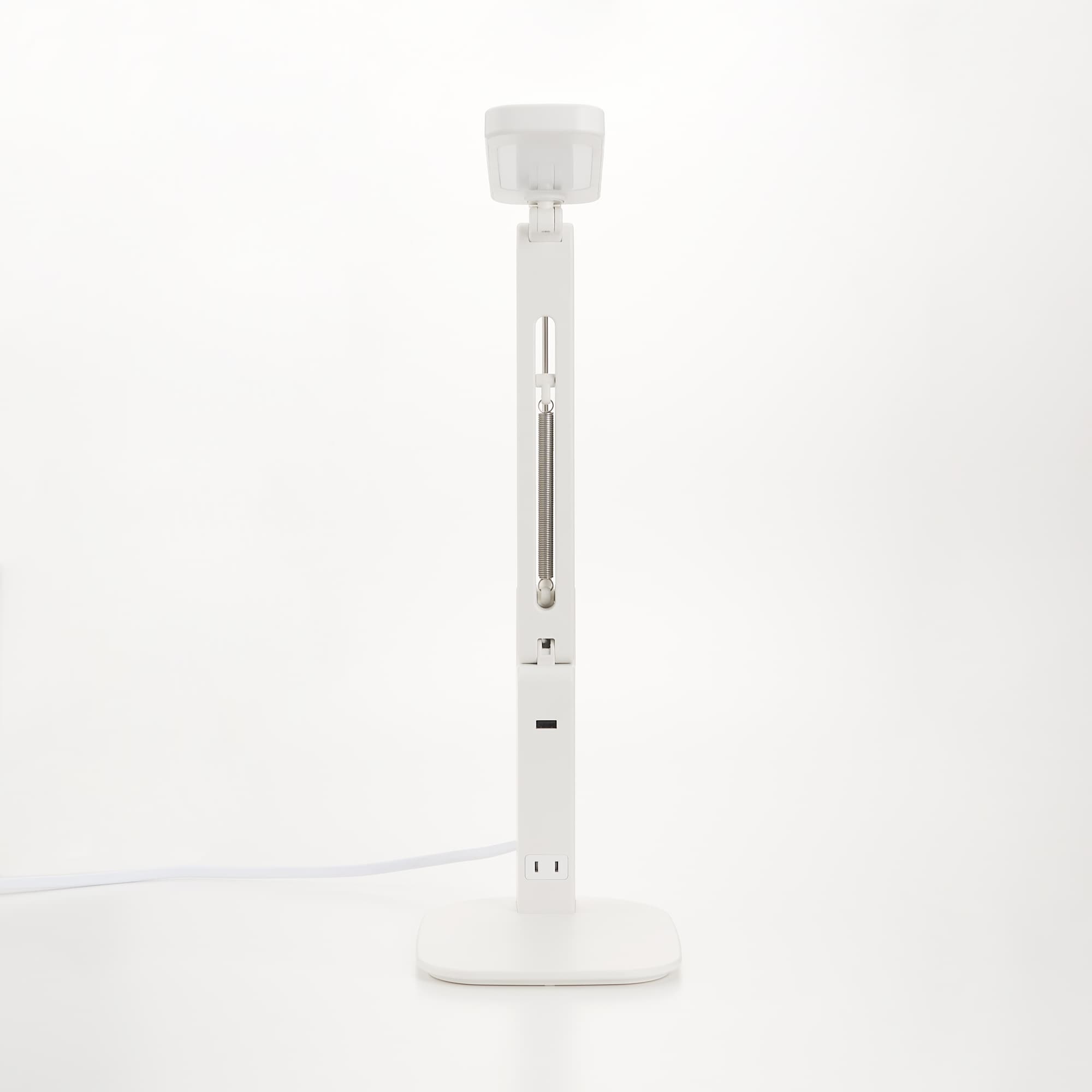 電源がつかえるデスクライト　ベース付