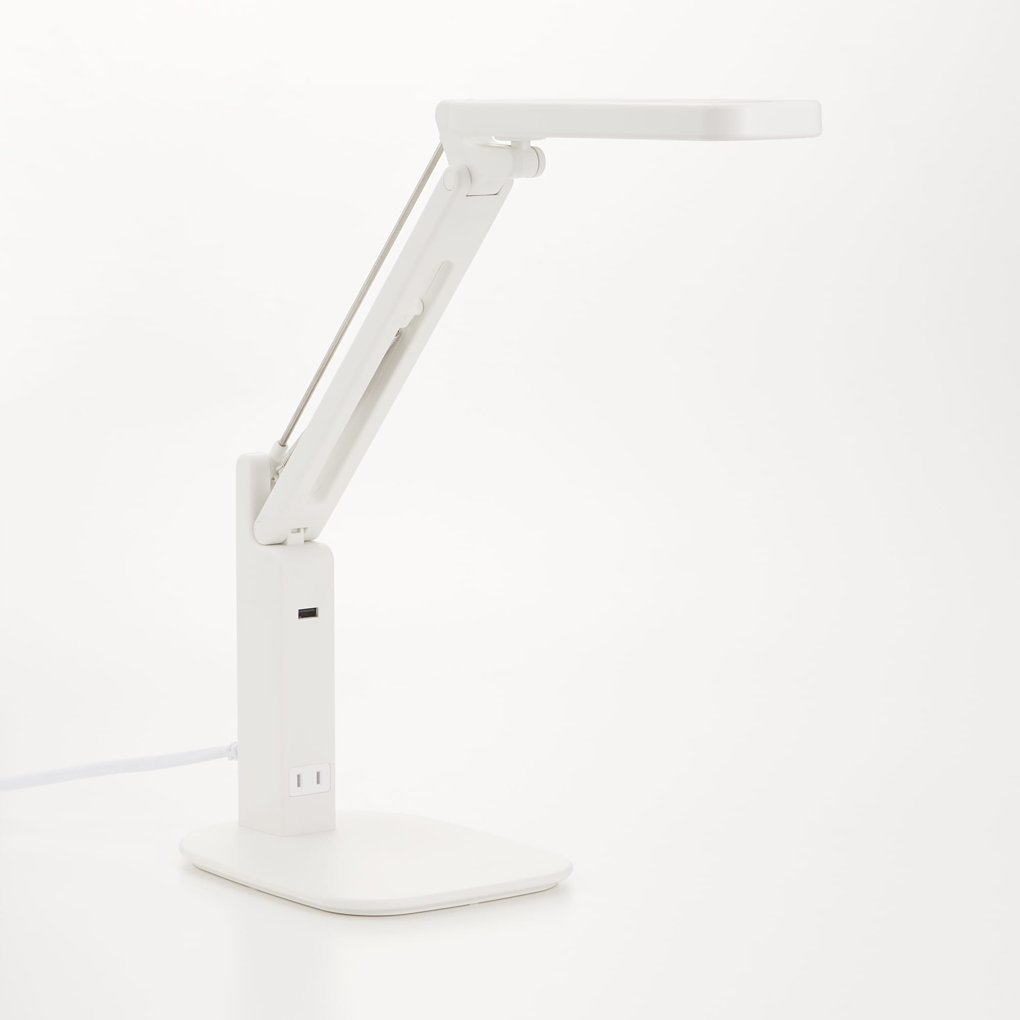 電源がつかえるデスクライト　ベース付