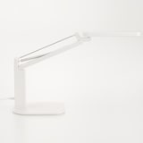 電源がつかえるデスクライト　ベース付