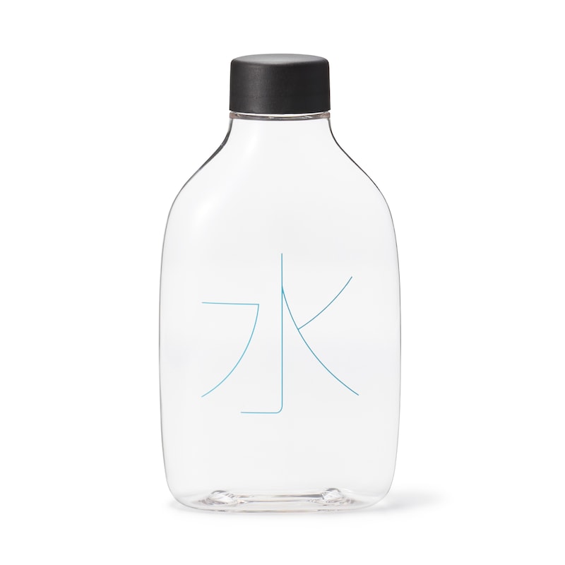 自分で詰める水のボトル
