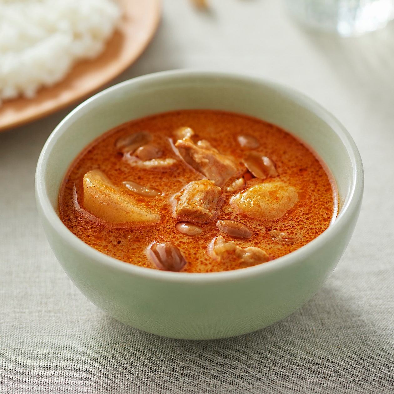 素材を生かしたカレー　マッサマン