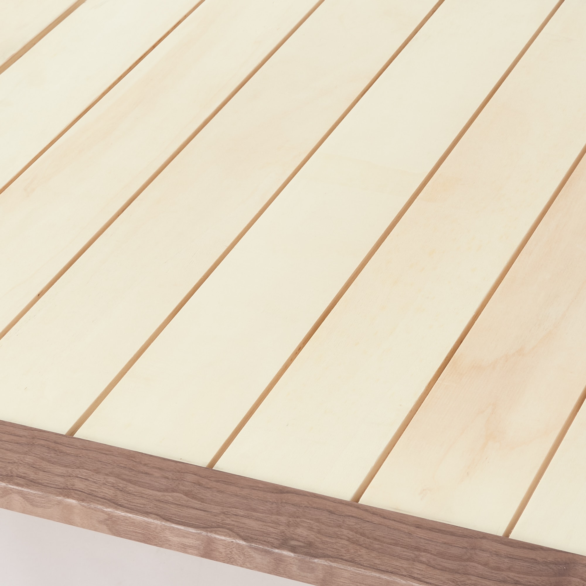 木製ベッドフレーム