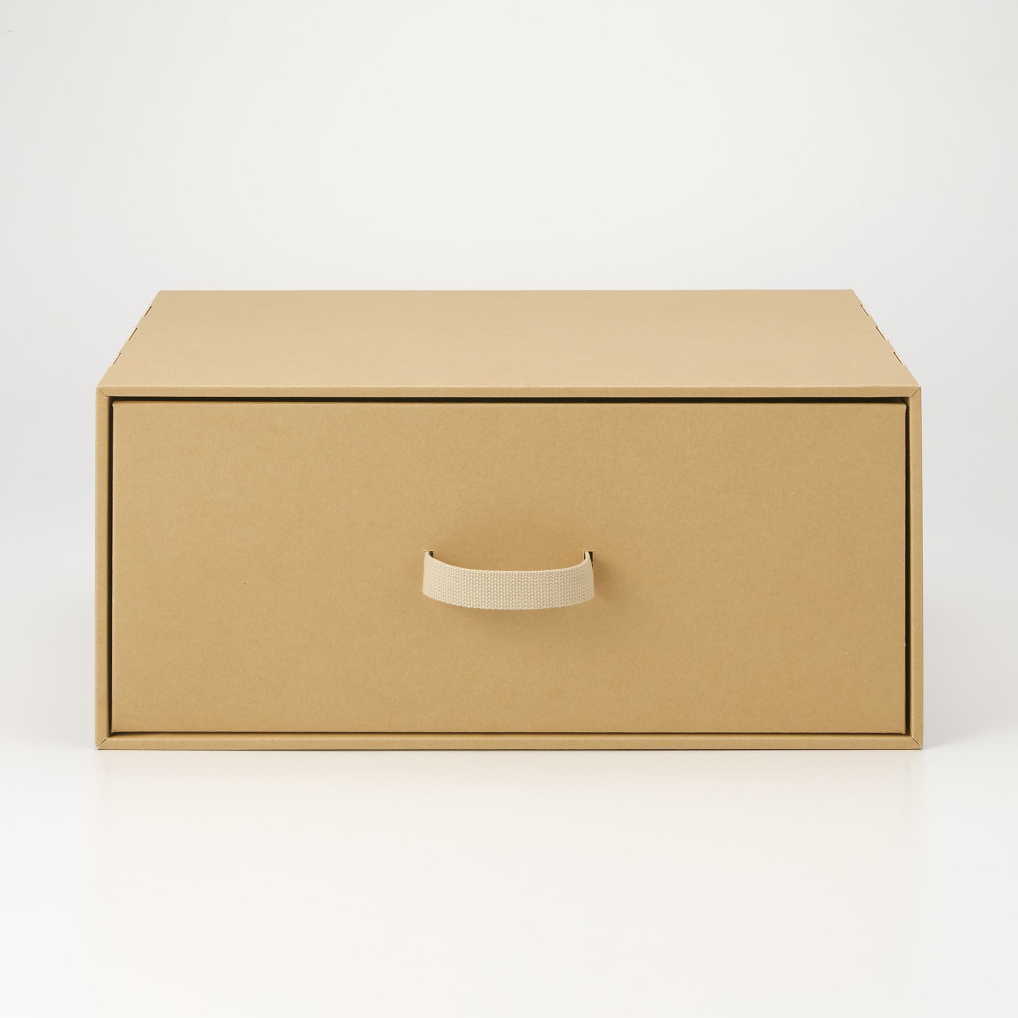 ダンボール衣装ケース