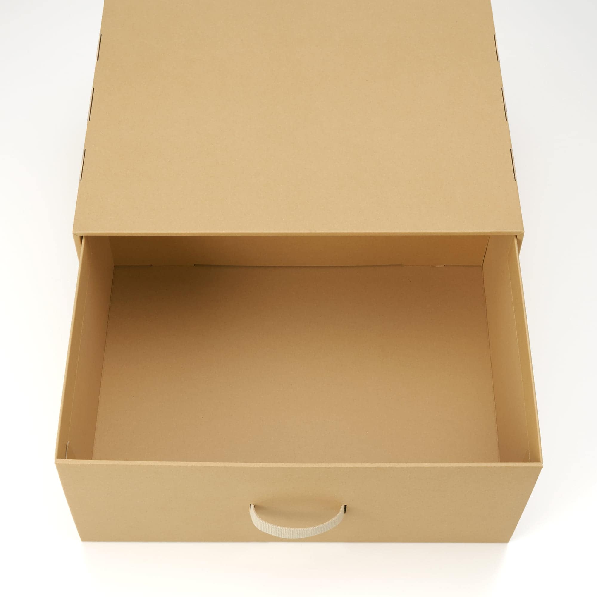 ダンボール衣装ケース