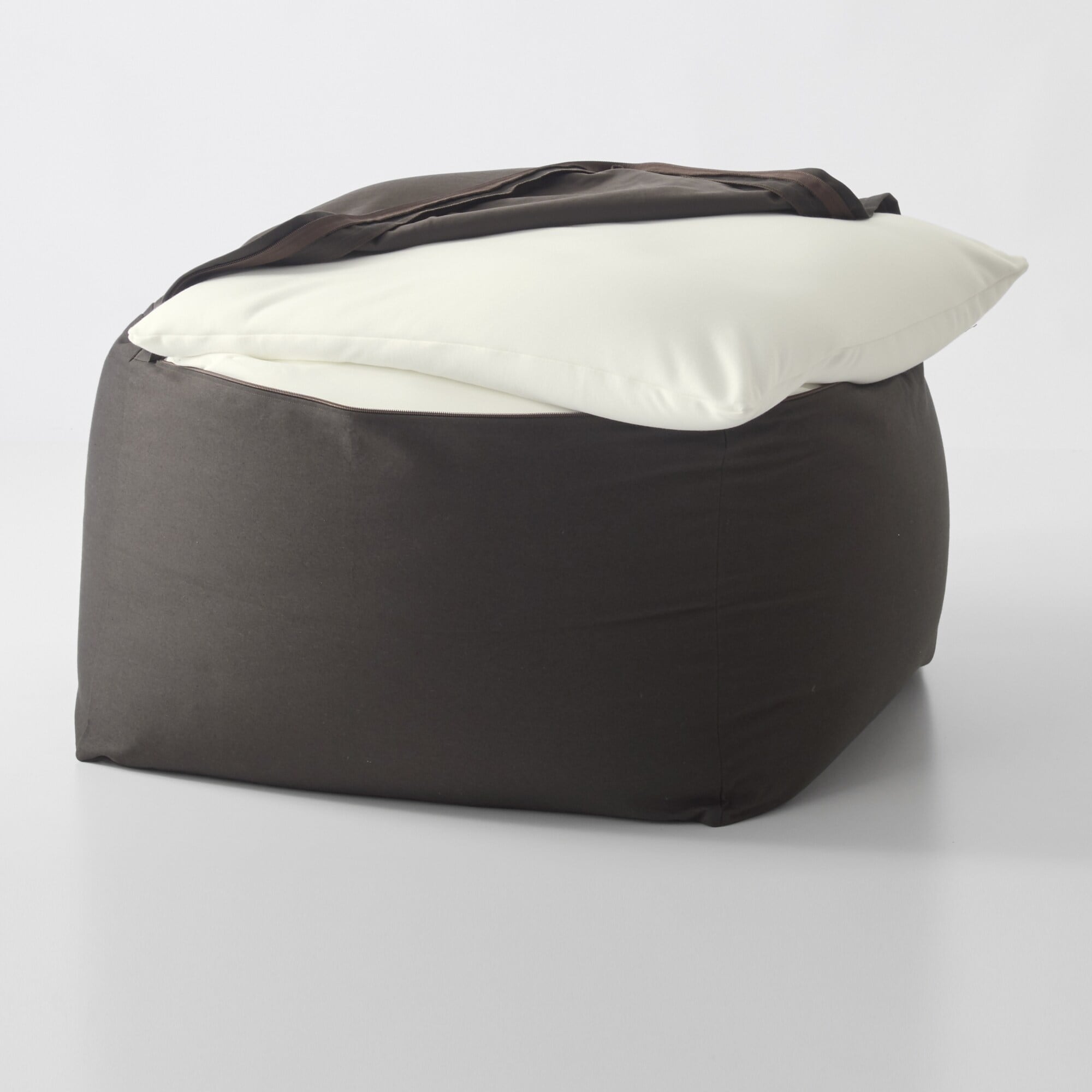 体にフィットするソファ用補充クッション