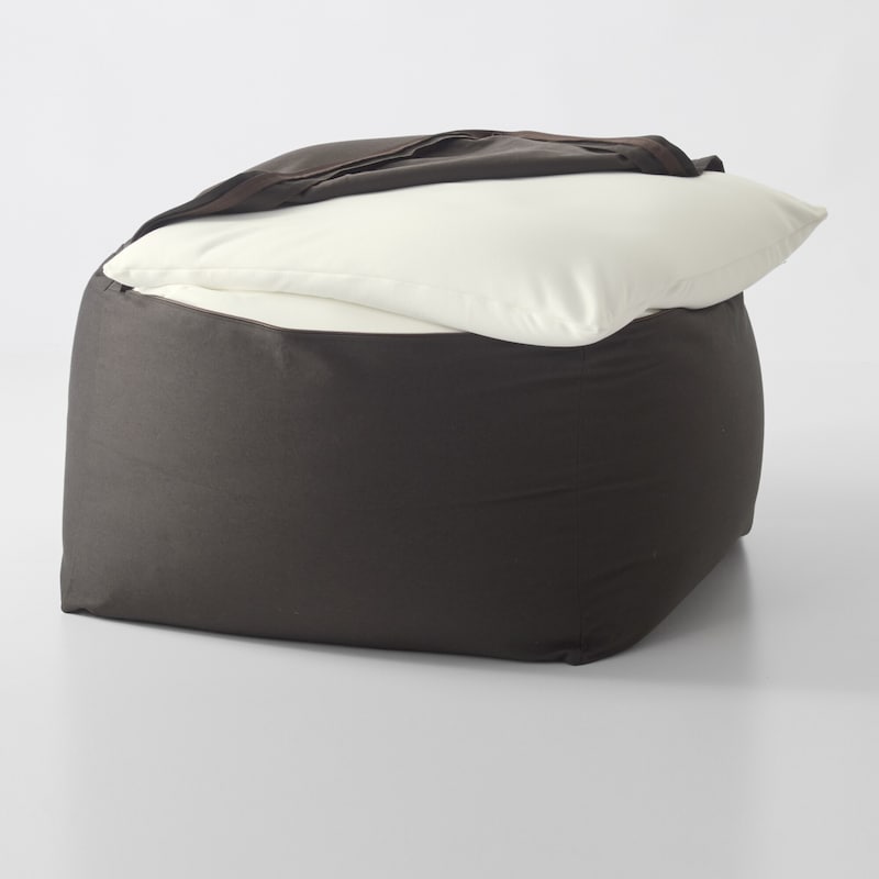 体にフィットするソファ用補充クッション