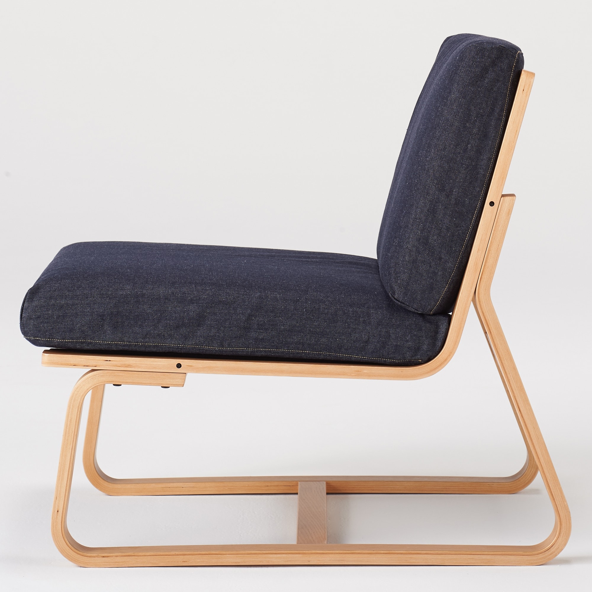 リビングでもダイニングでもつかえる　綿デニムカバー