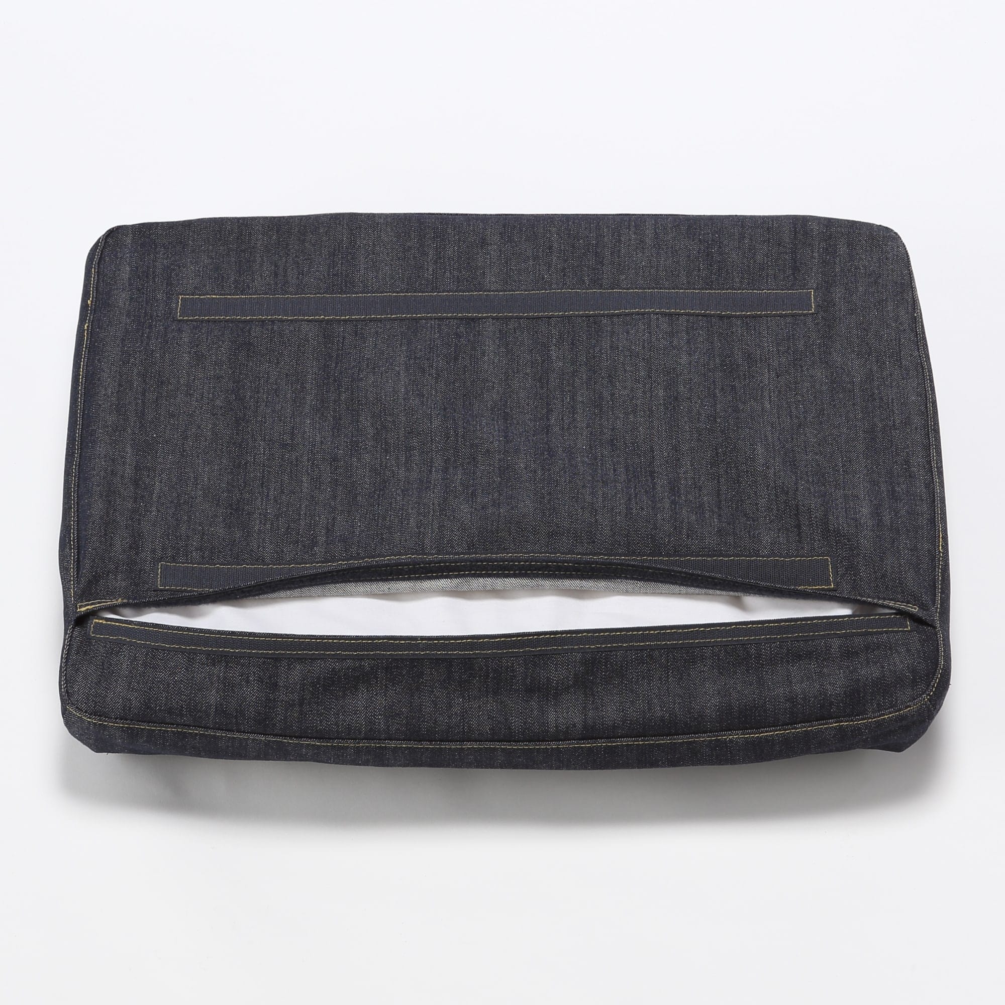 リビングでもダイニングでもつかえる　綿デニムカバー