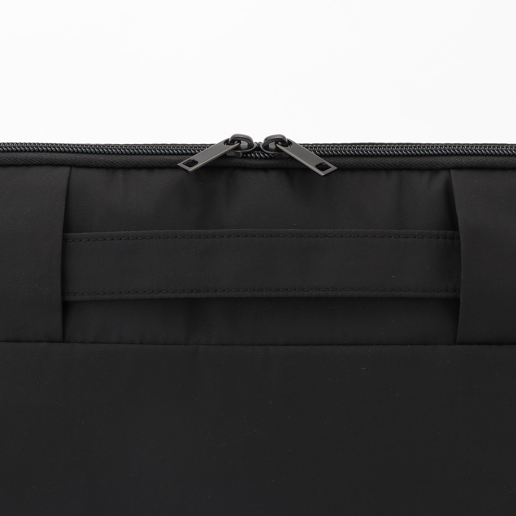 入れたまま使えるパソコンケース