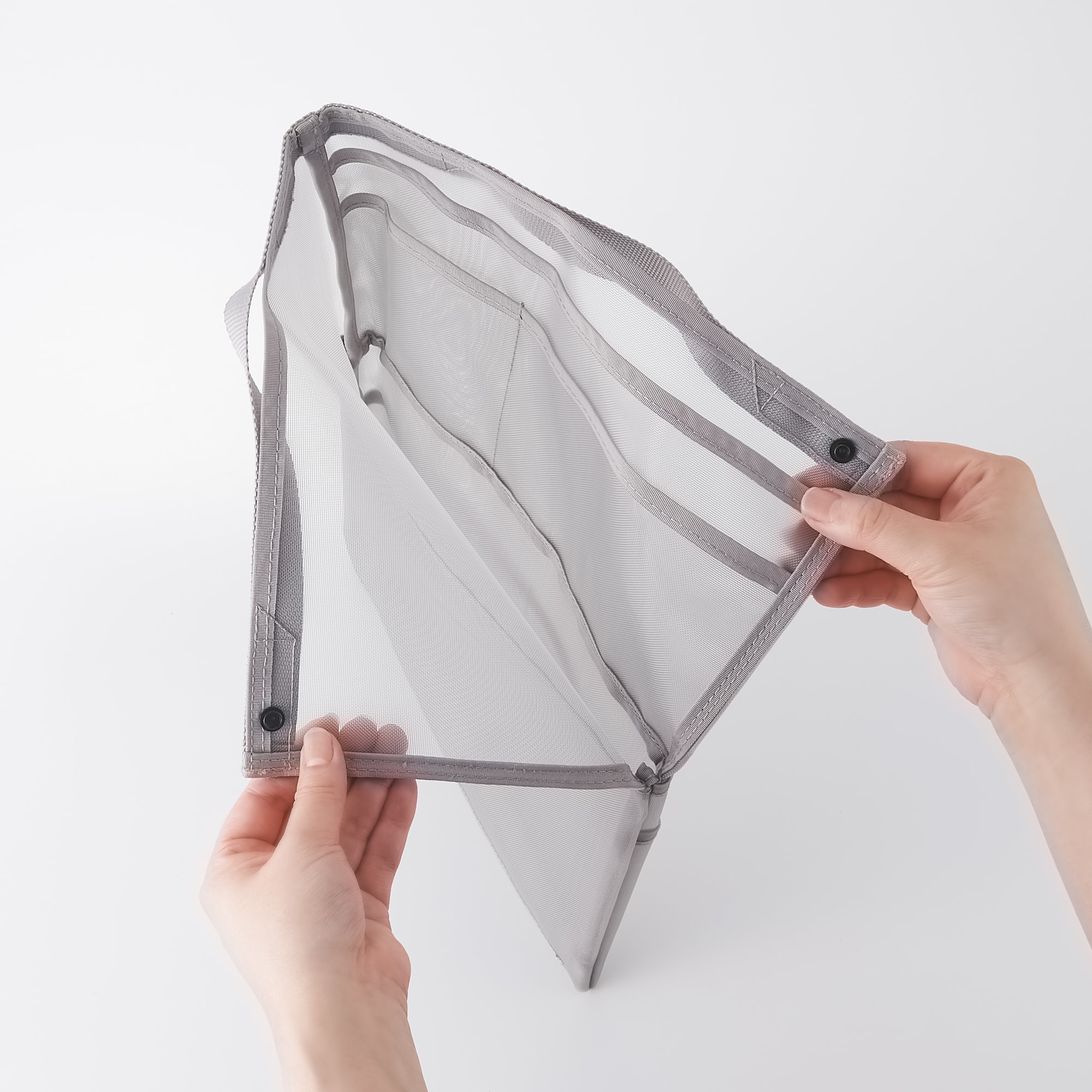 ナイロンメッシュバッグインバッグ