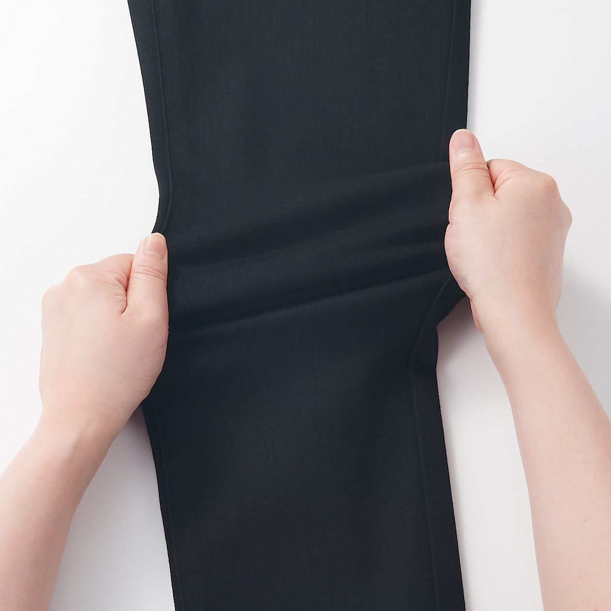 縦横ストレッチデニムスリムストレートパンツ 婦人２１（５３．５ｃｍ）・黒 | パンツ | 婦人・レディース 通販 | 無印良品