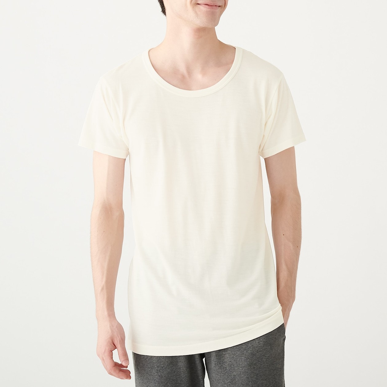 脇に縫い目のない ウールｔシャツ 紳士ｓ オフ白 ウールインナー 紳士 メンズ 通販 無印良品